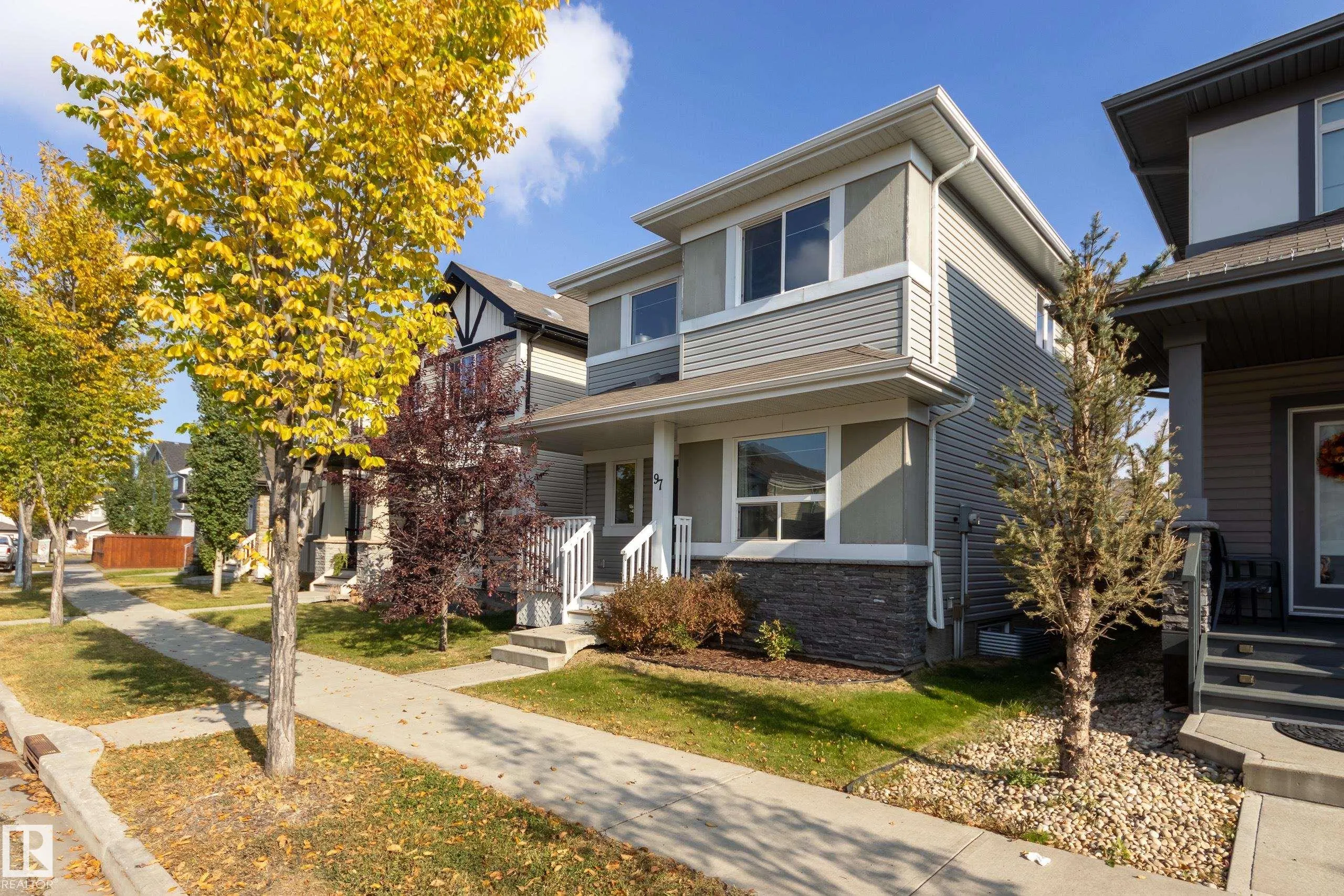 97 Santana Crescent