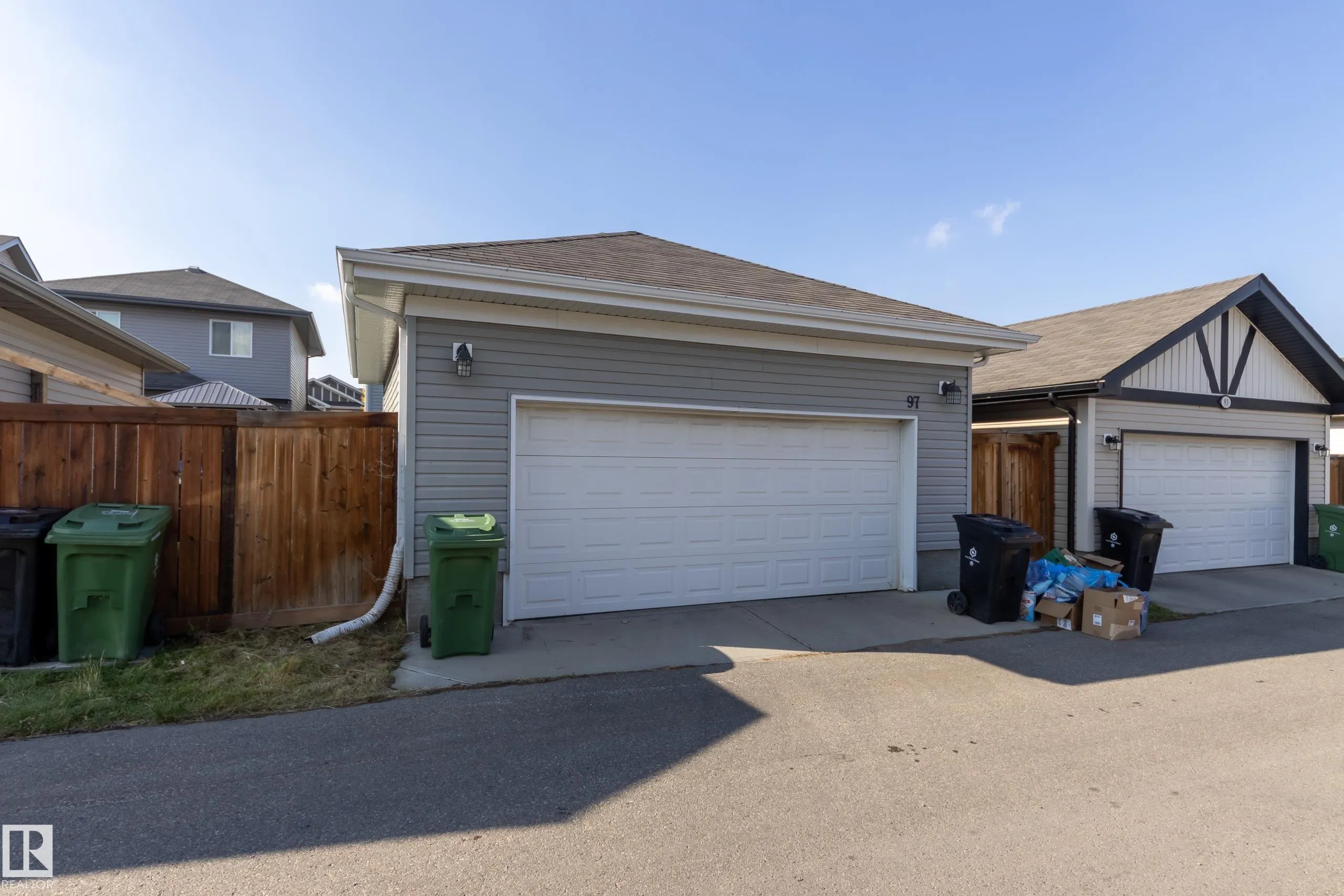 97 Santana Crescent