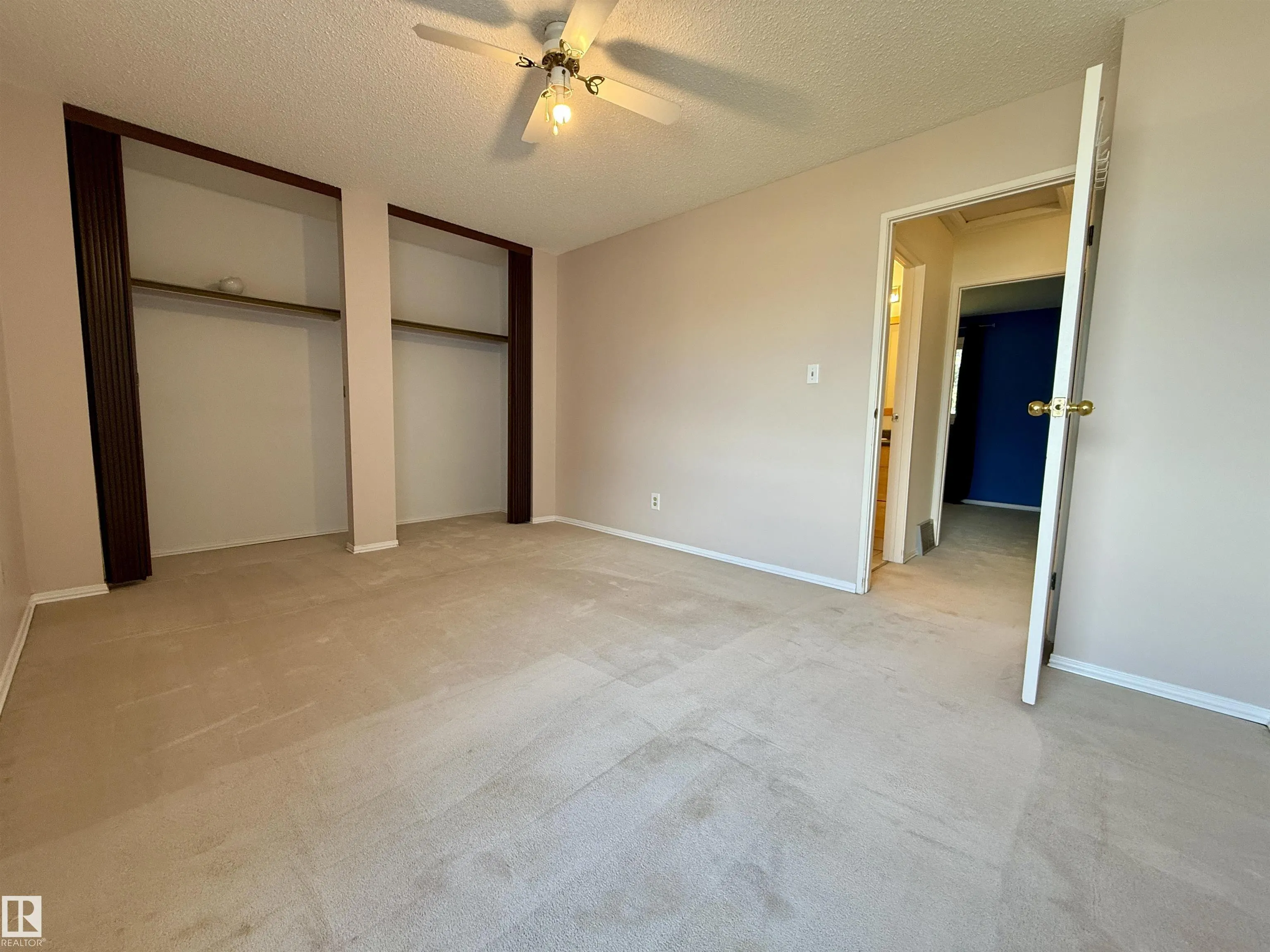 221 CALLINGWOOD Place