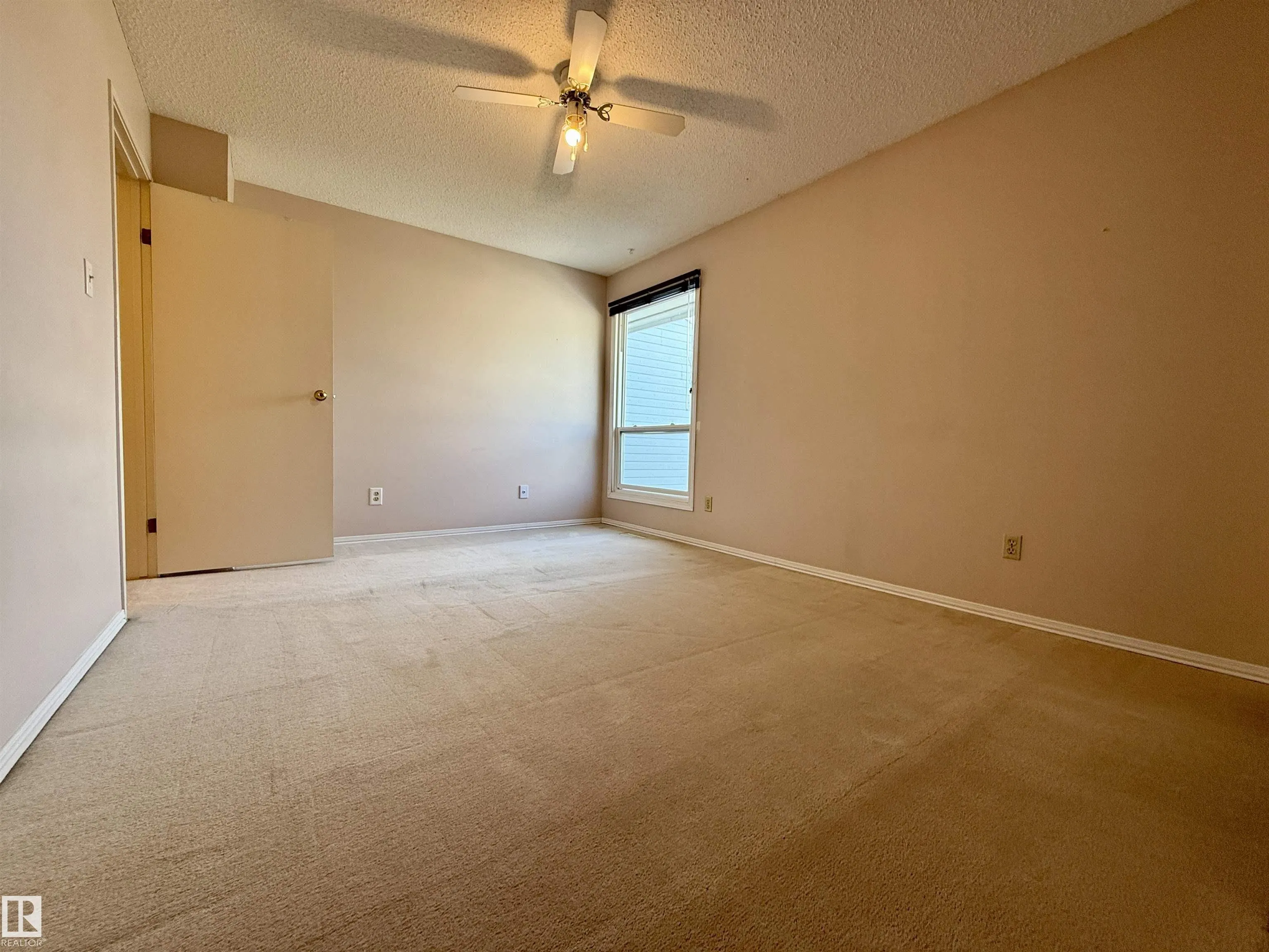 221 CALLINGWOOD Place