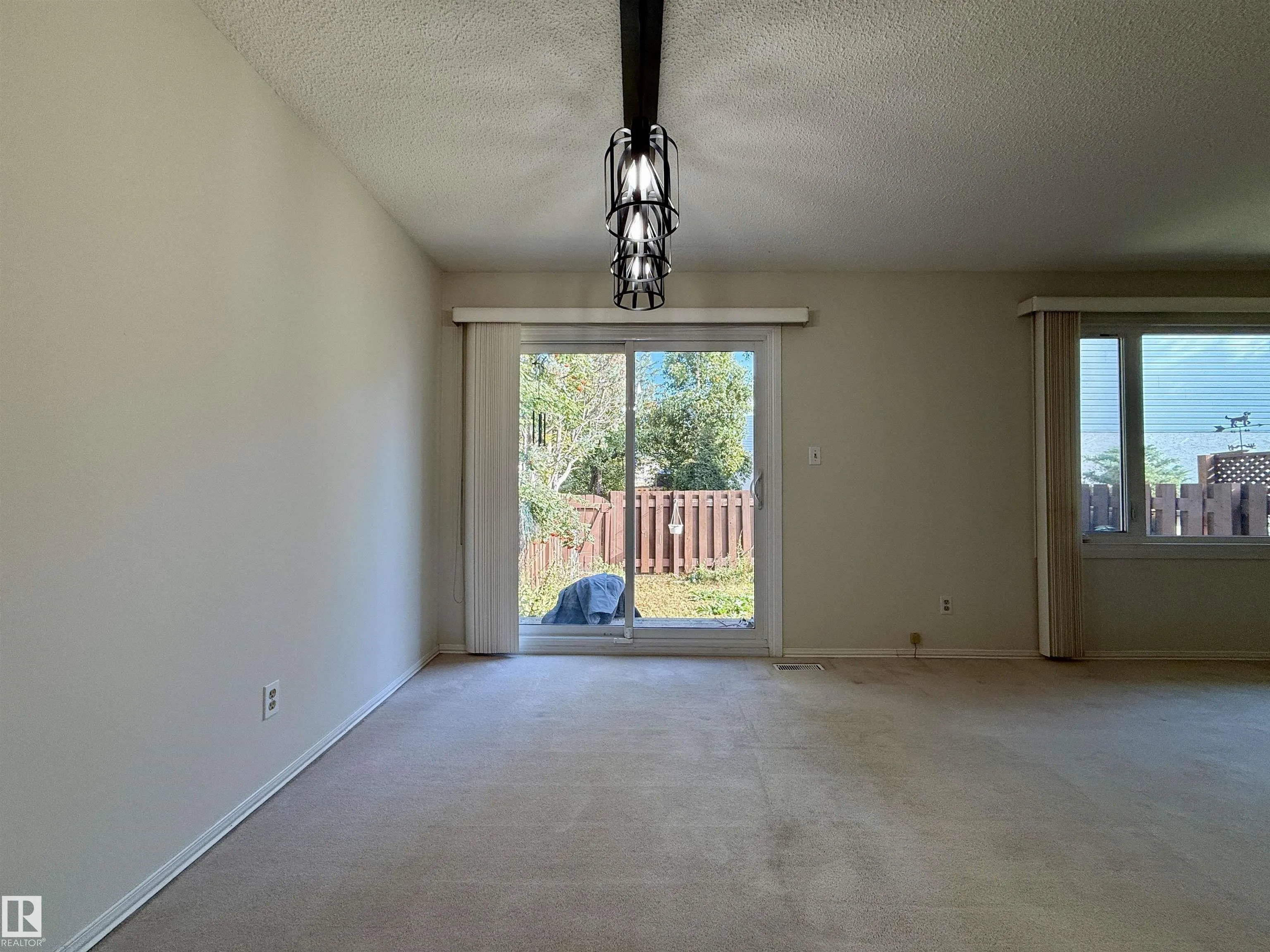 221 CALLINGWOOD Place