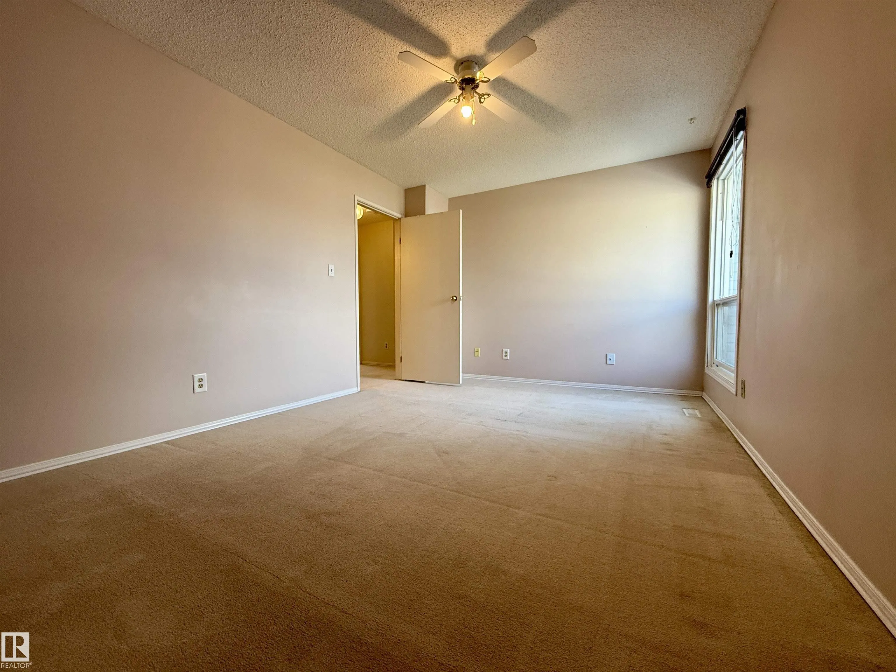 221 CALLINGWOOD Place