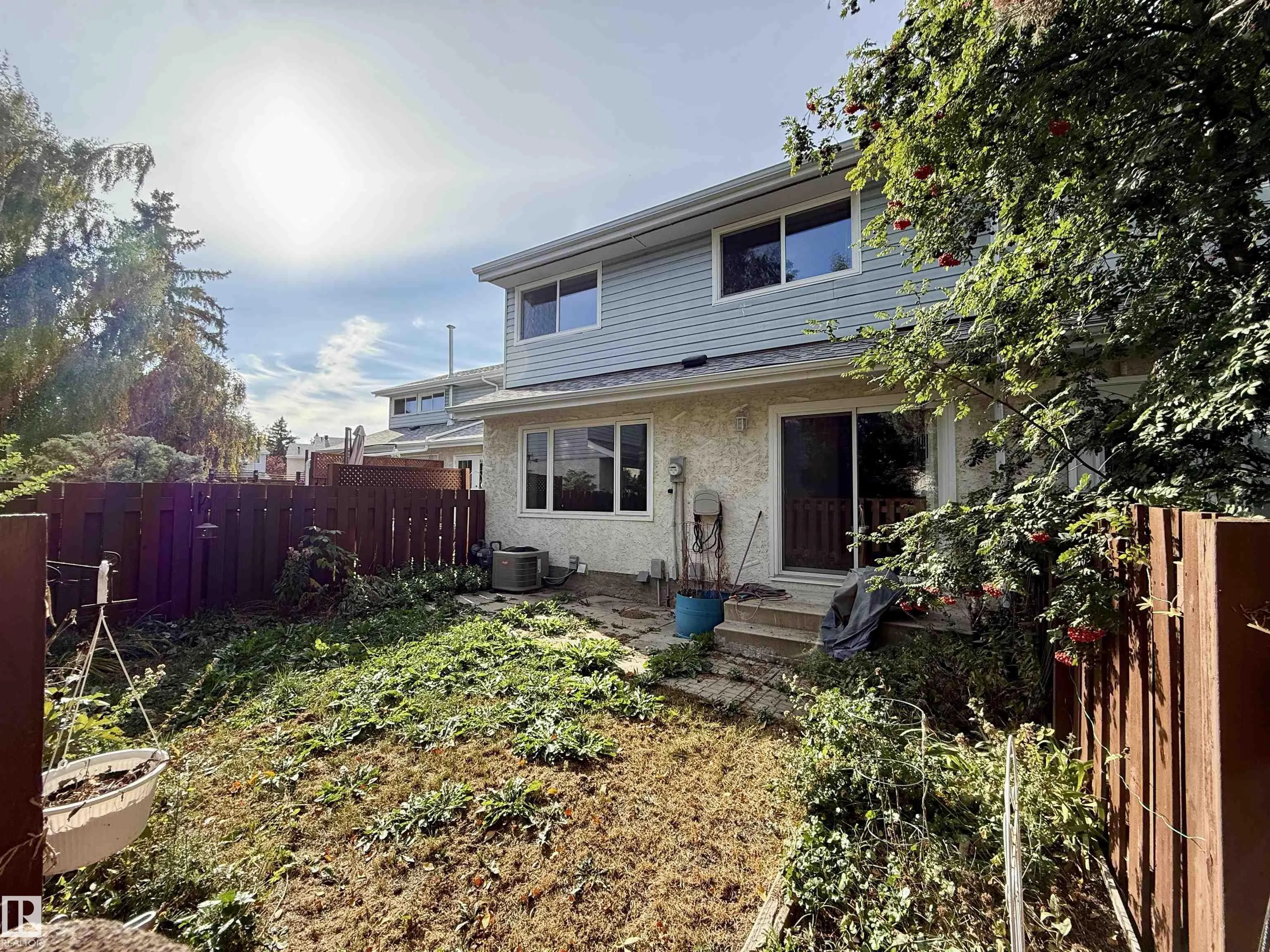 221 CALLINGWOOD Place