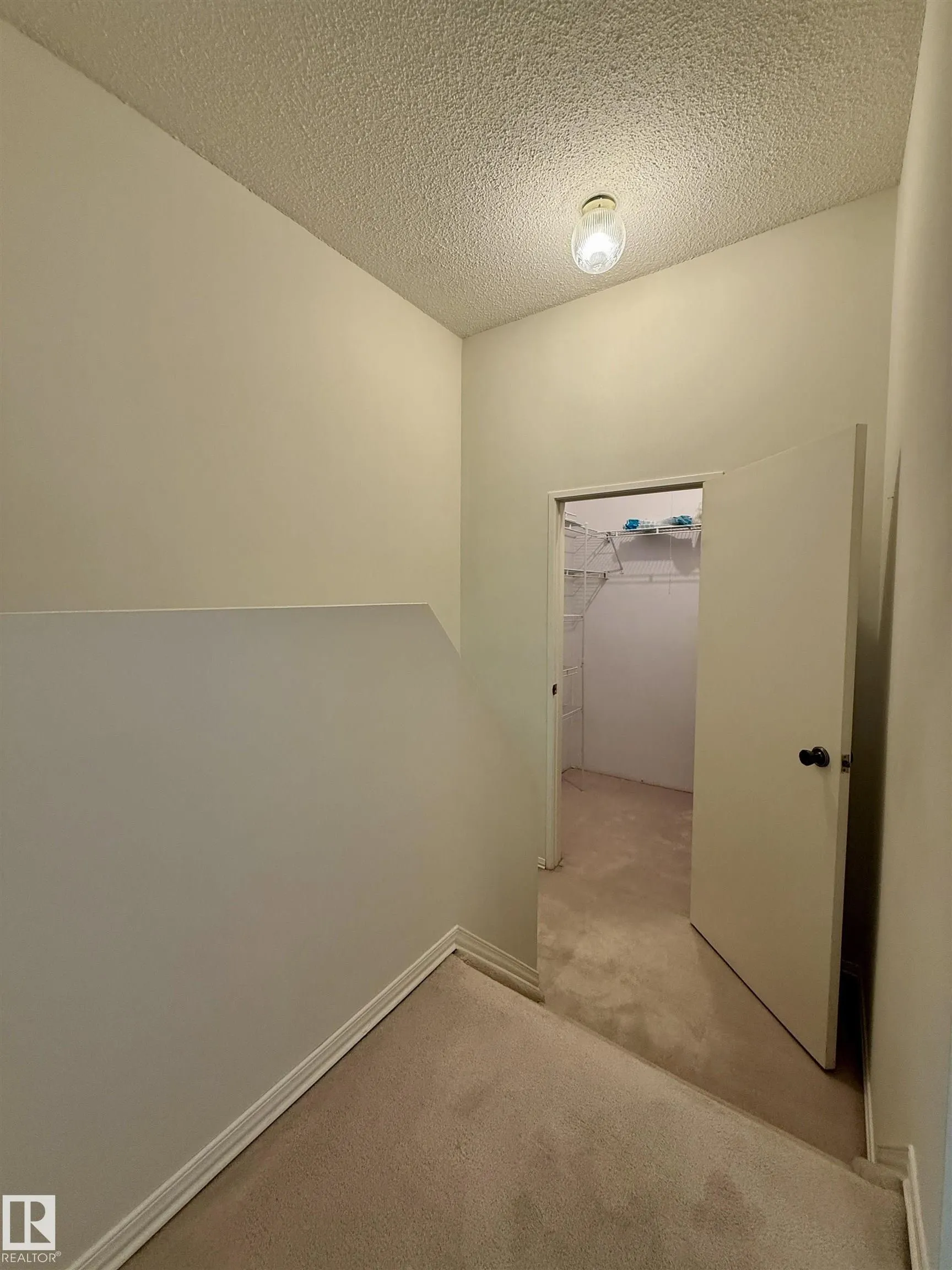 221 CALLINGWOOD Place