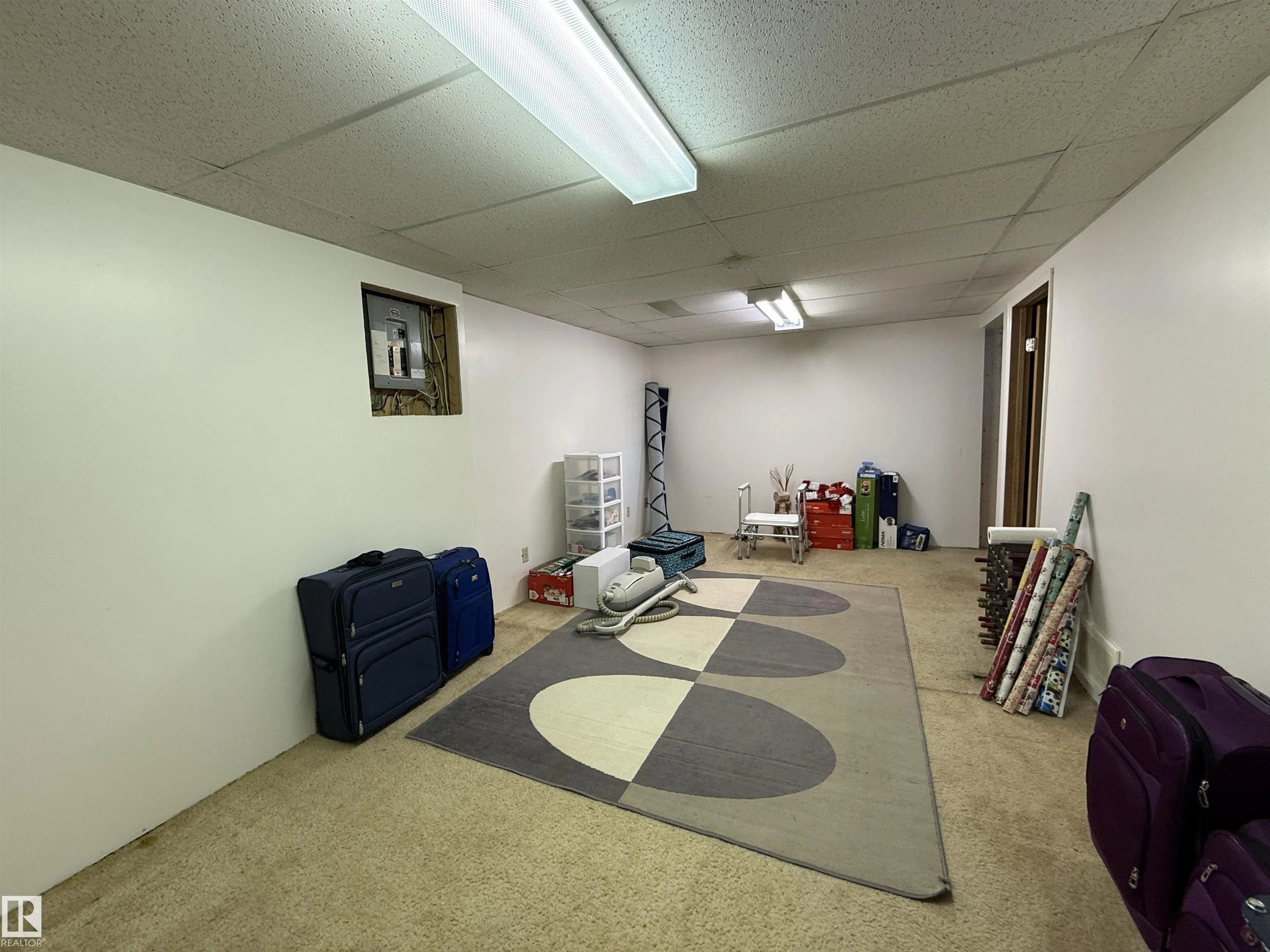 221 CALLINGWOOD Place