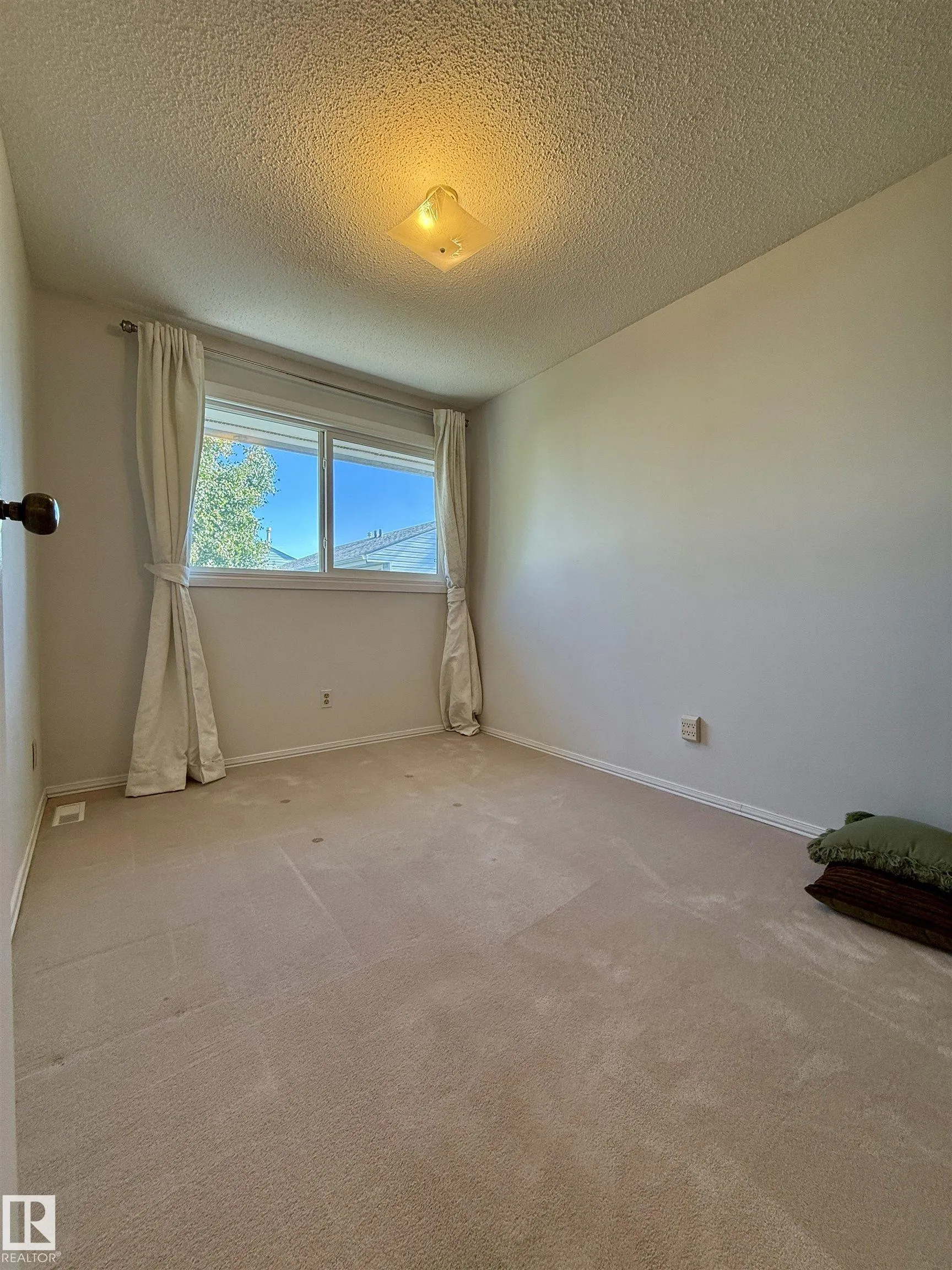 221 CALLINGWOOD Place