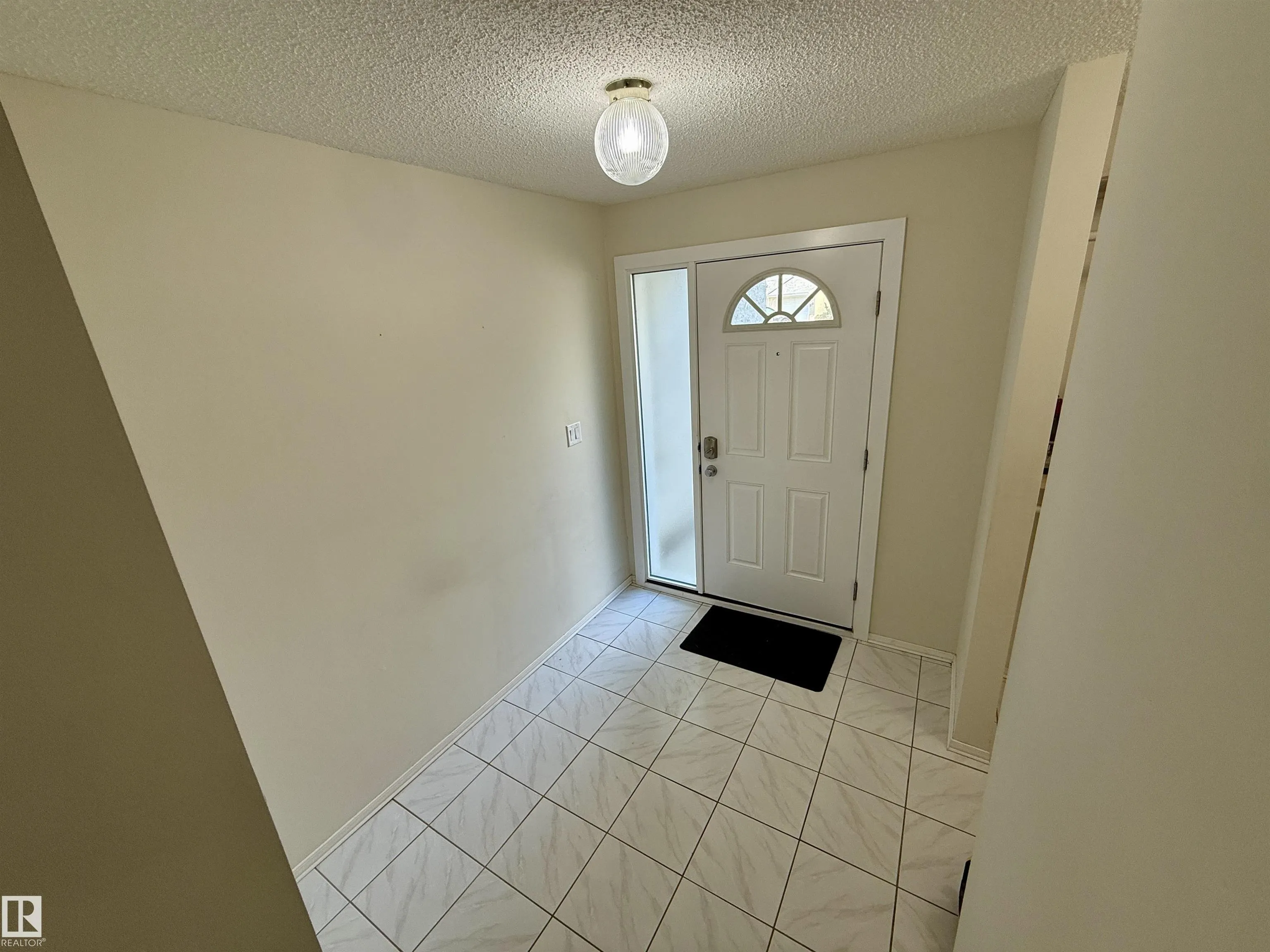 221 CALLINGWOOD Place
