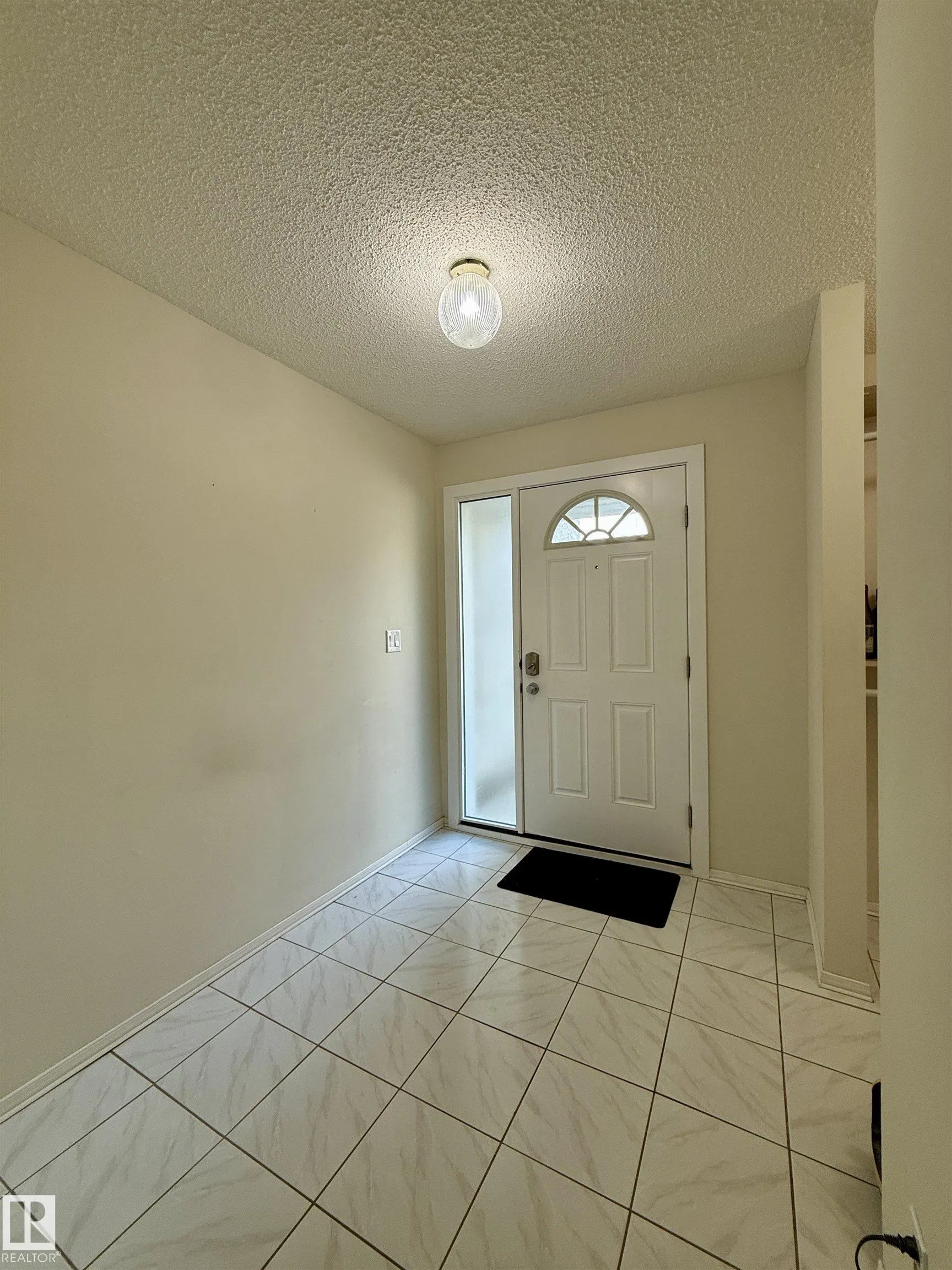 221 CALLINGWOOD Place