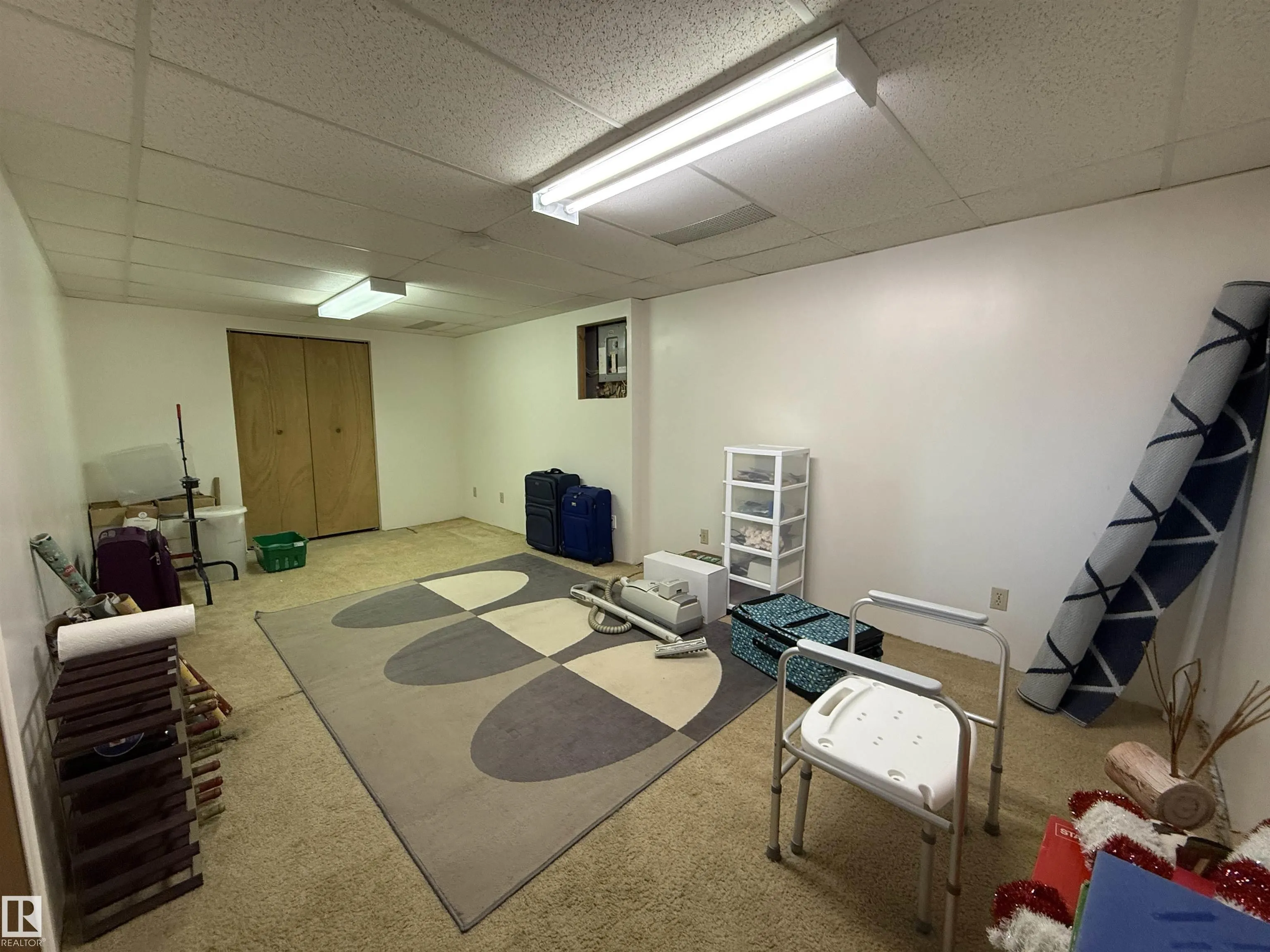 221 CALLINGWOOD Place