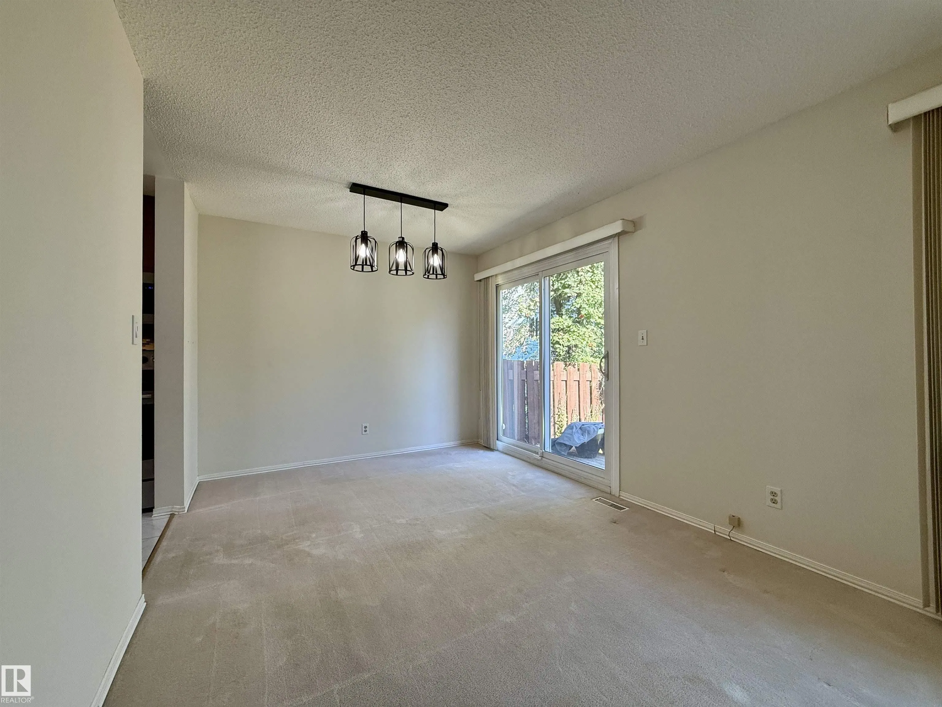 221 CALLINGWOOD Place