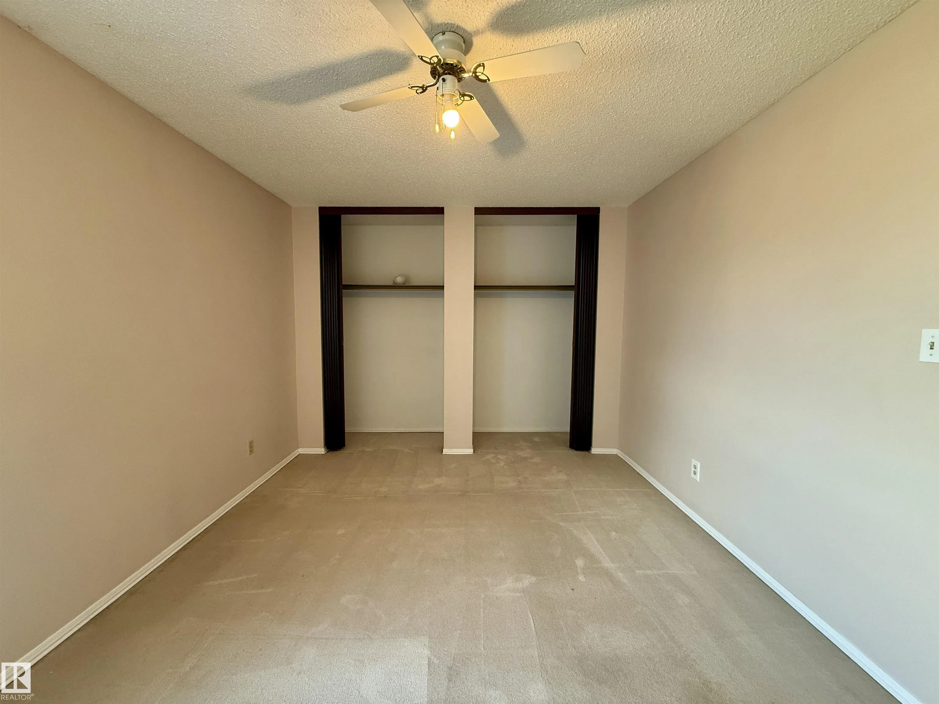 221 CALLINGWOOD Place