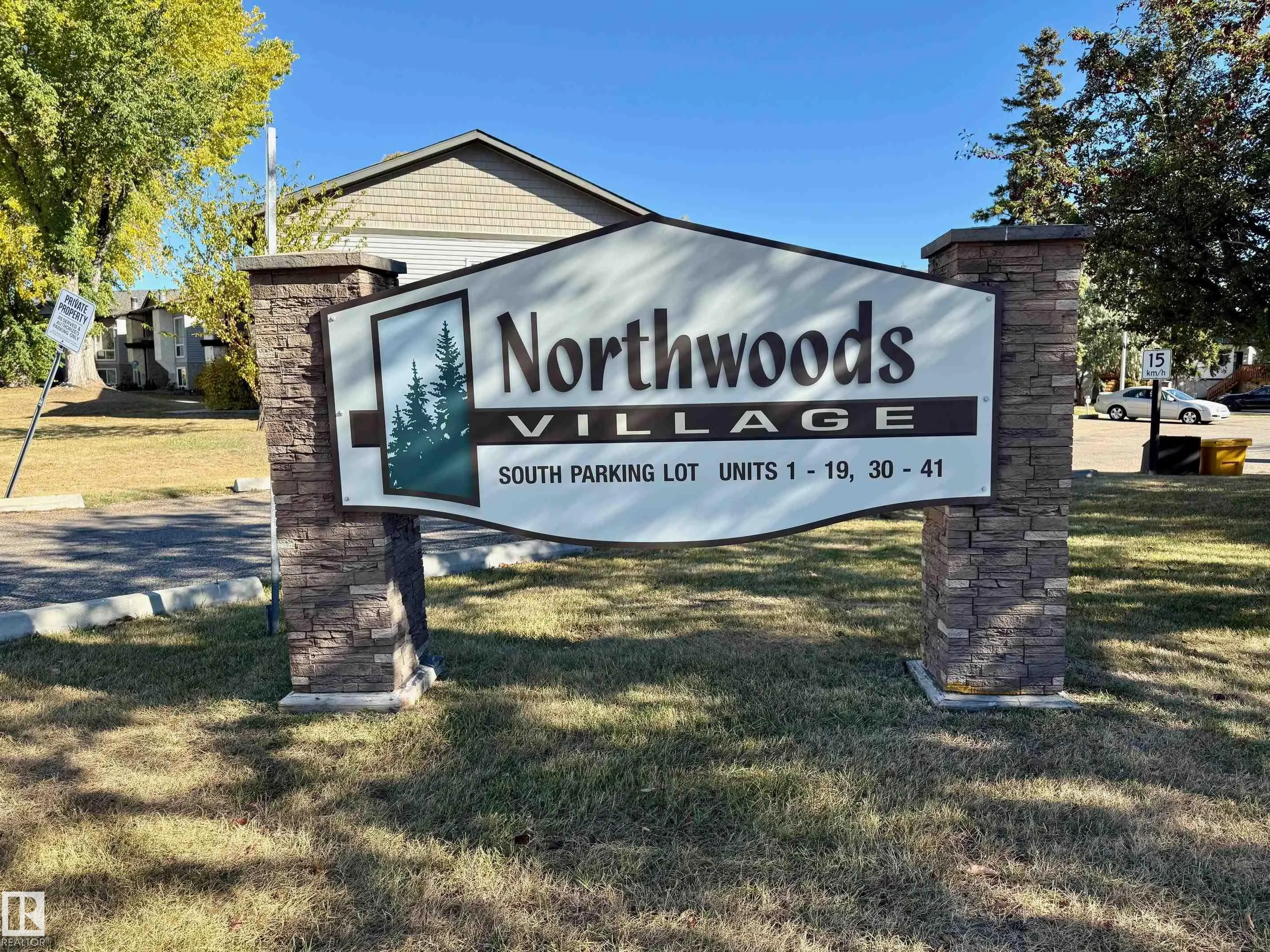 15 NORTHWOODS Village