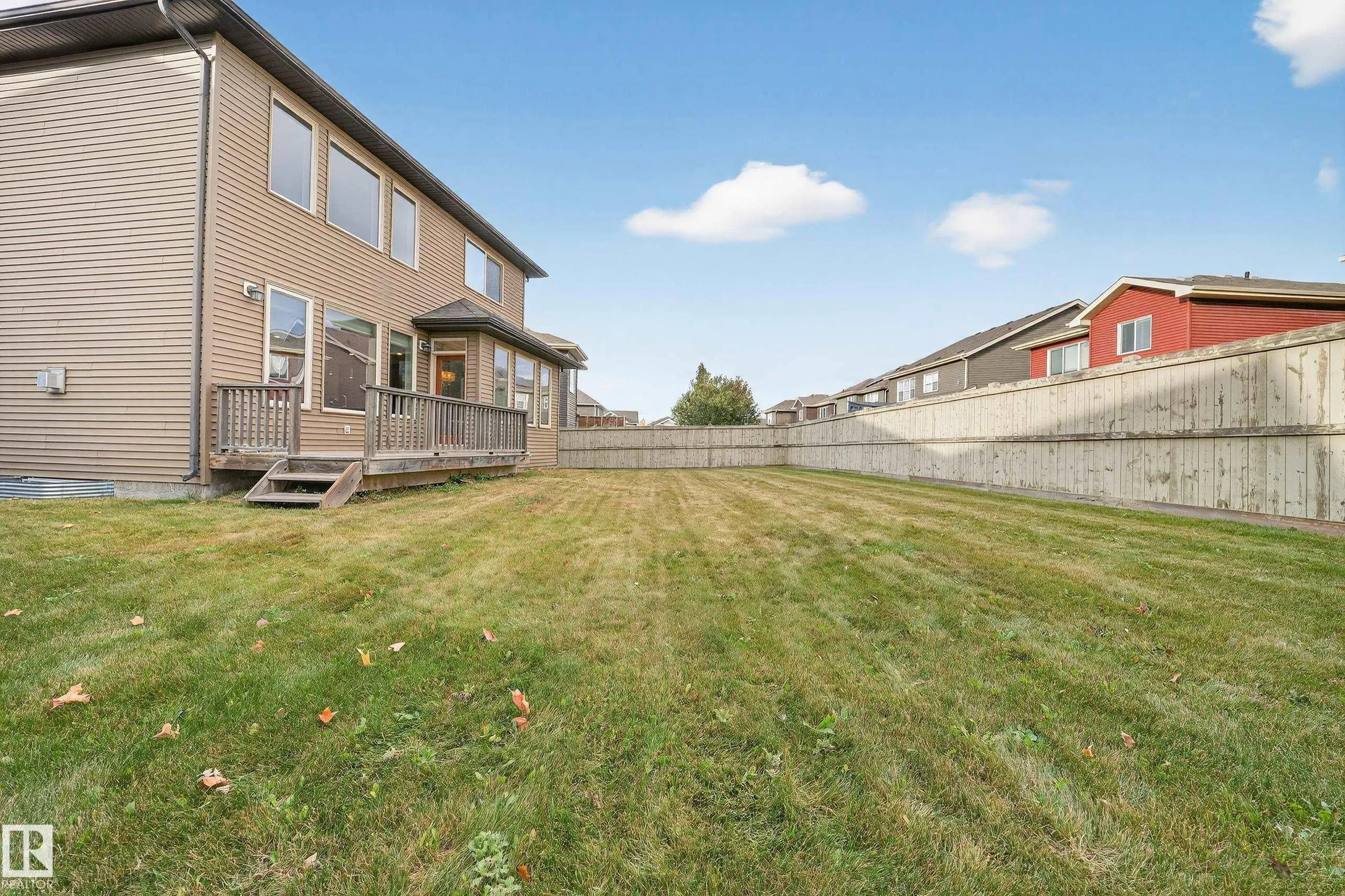 4450 CRABAPPLE LANDING Landing