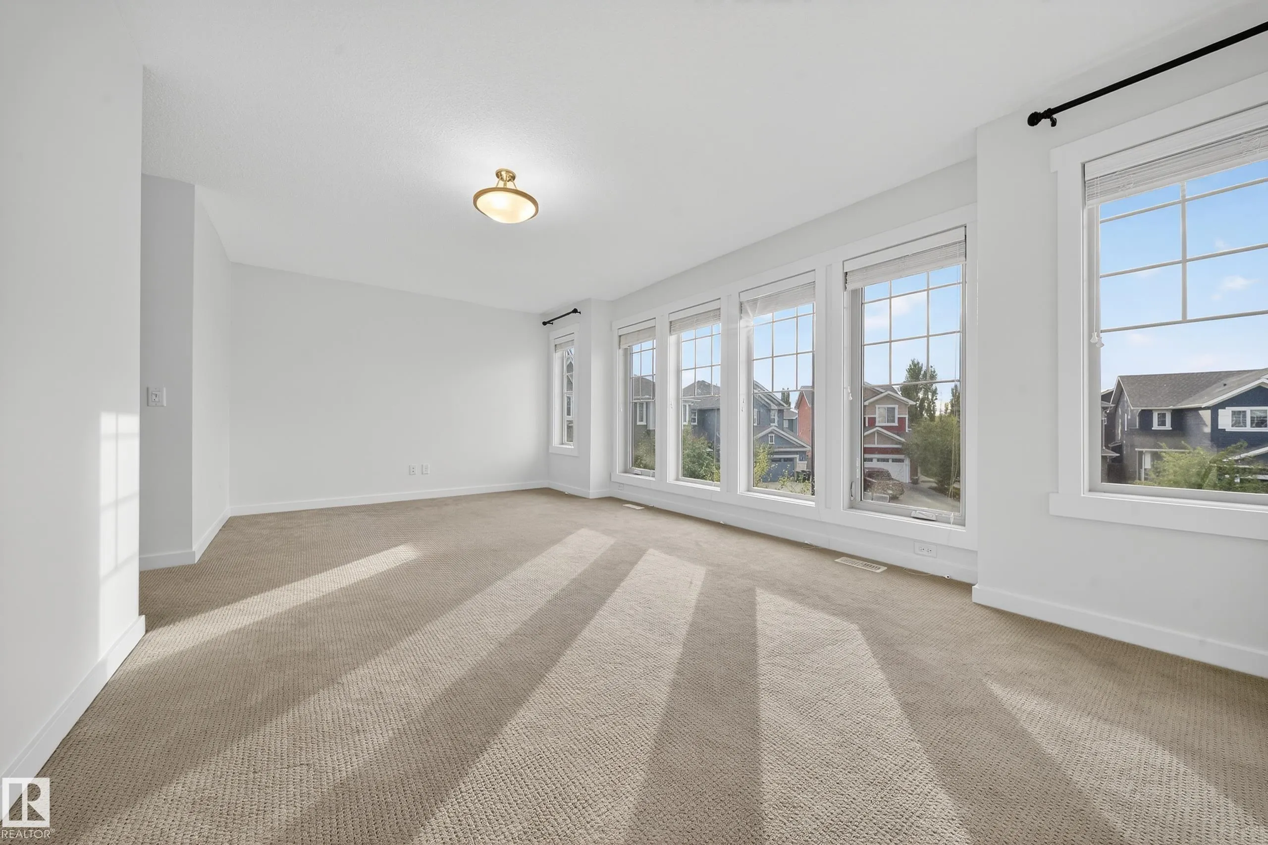 4450 CRABAPPLE LANDING Landing