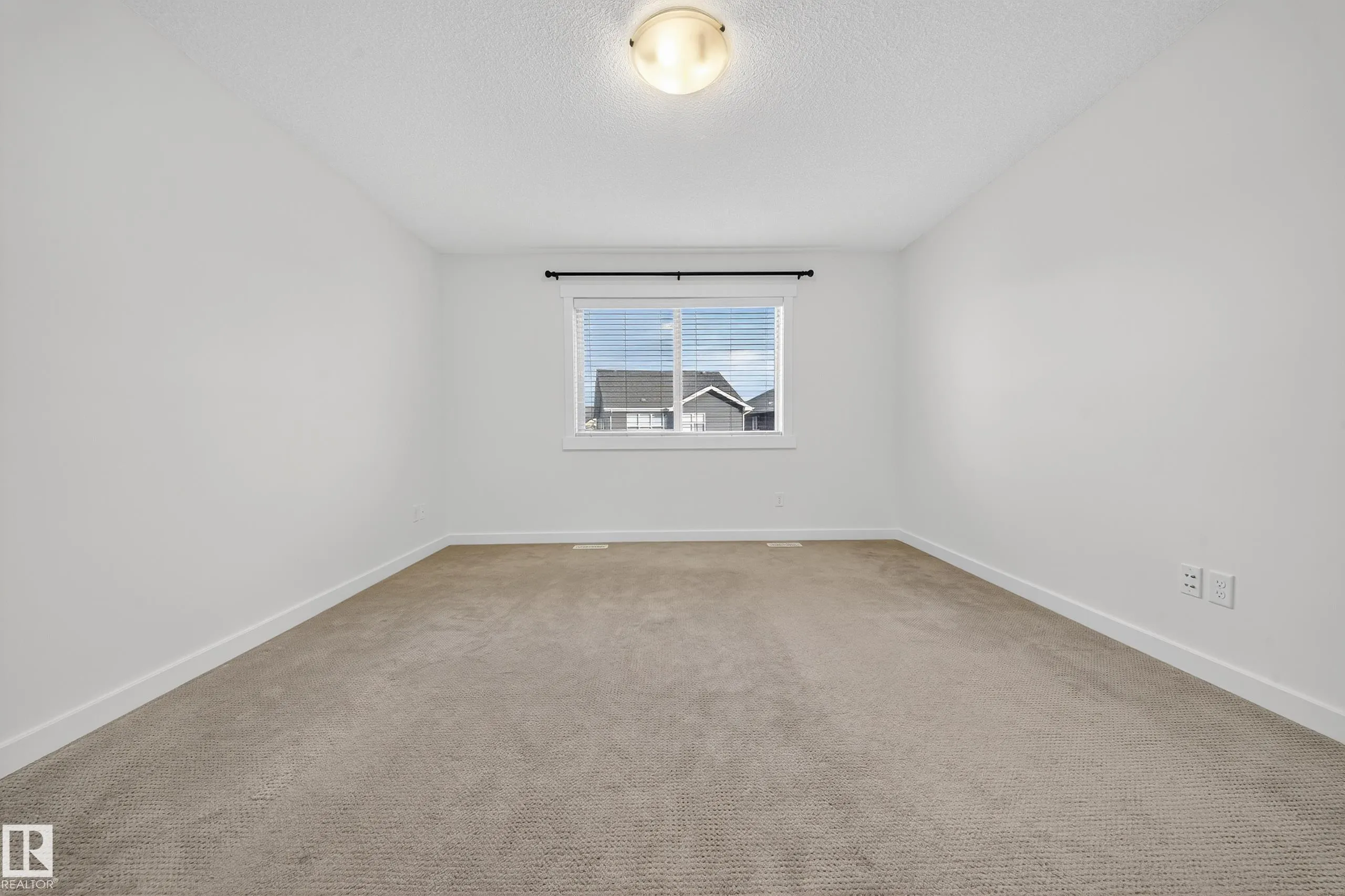 4450 CRABAPPLE LANDING Landing