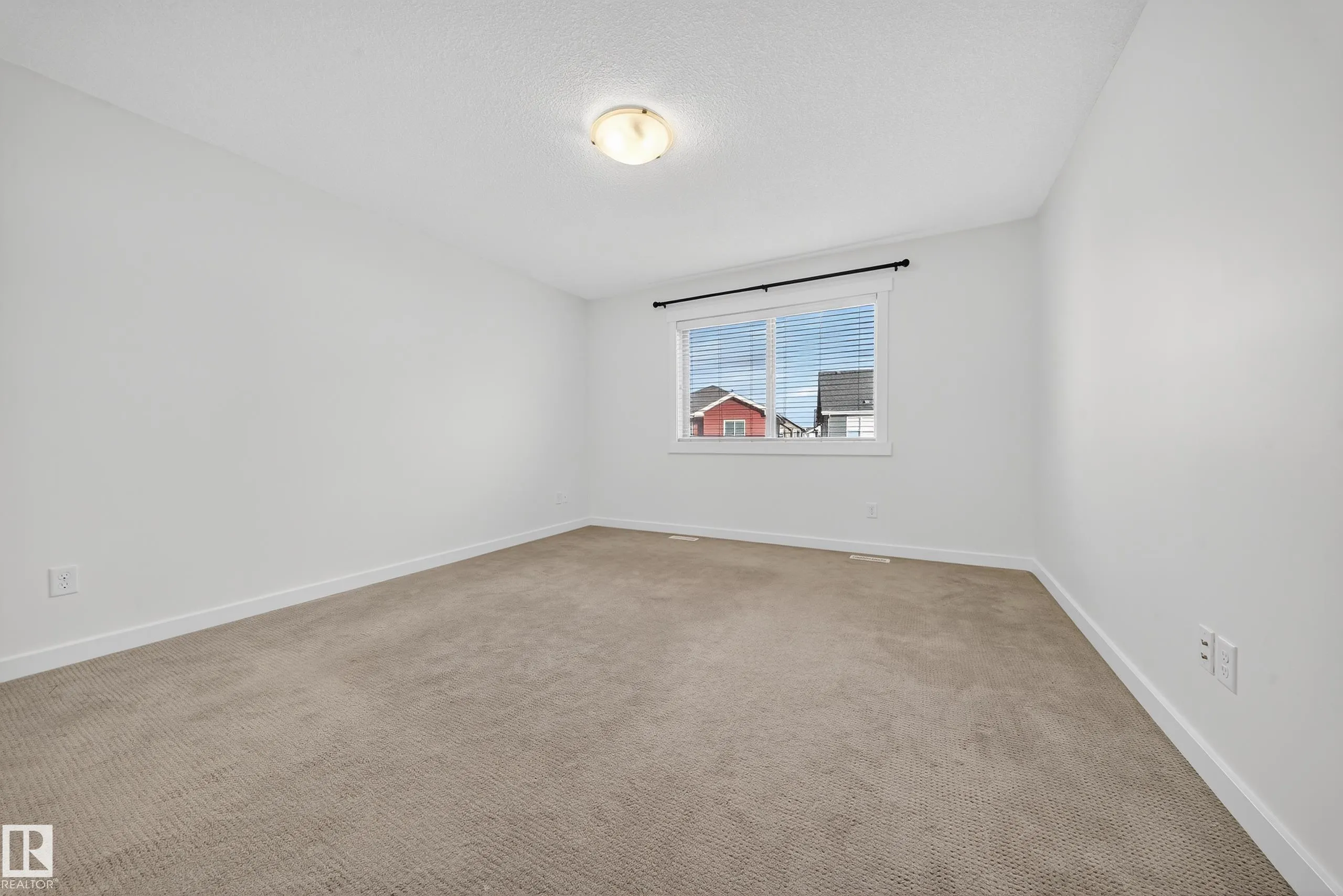 4450 CRABAPPLE LANDING Landing