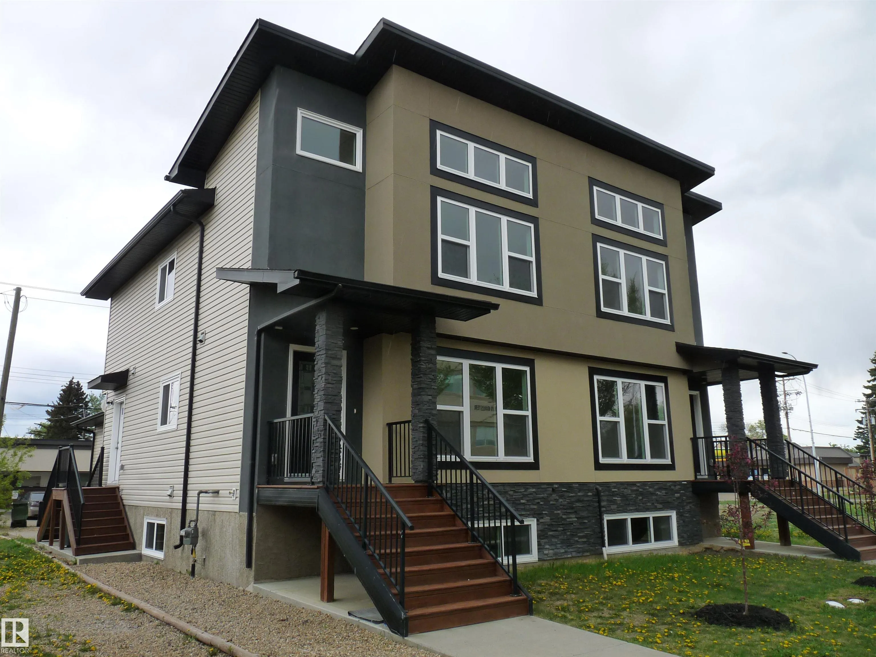 5008 48 Ave