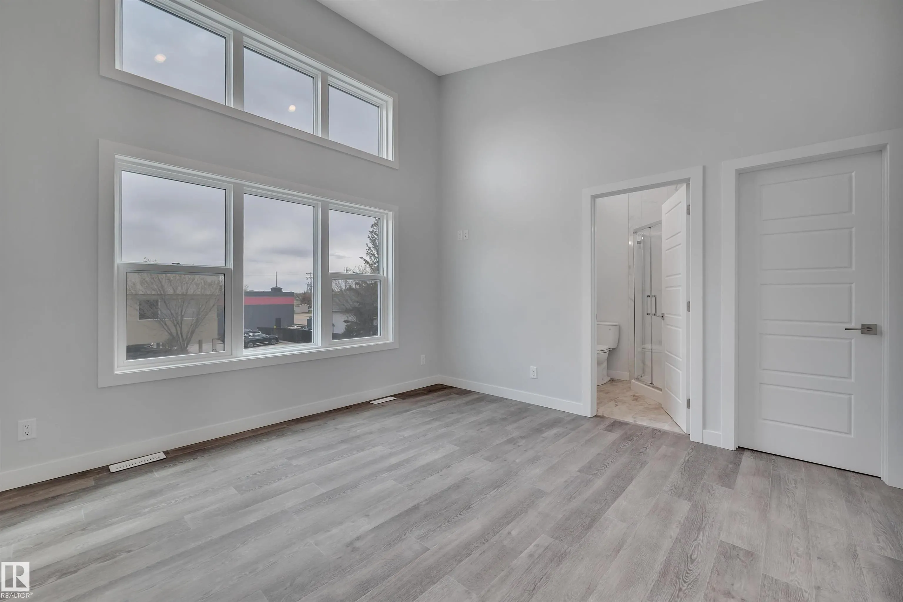5008 48 Ave