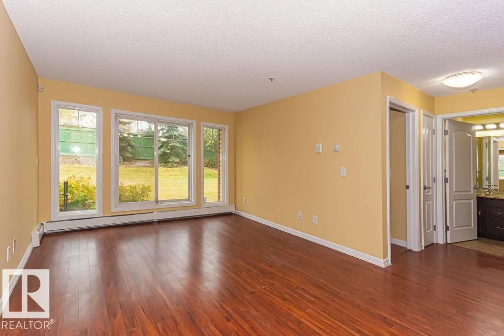 271 CHARLOTTE Way