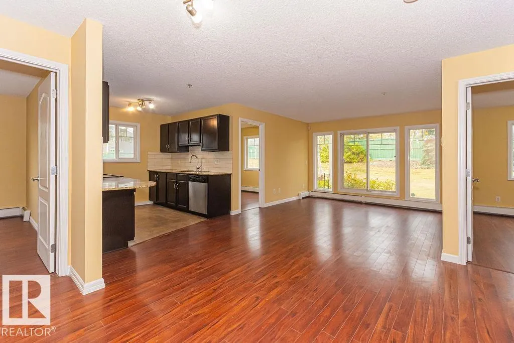 271 CHARLOTTE Way