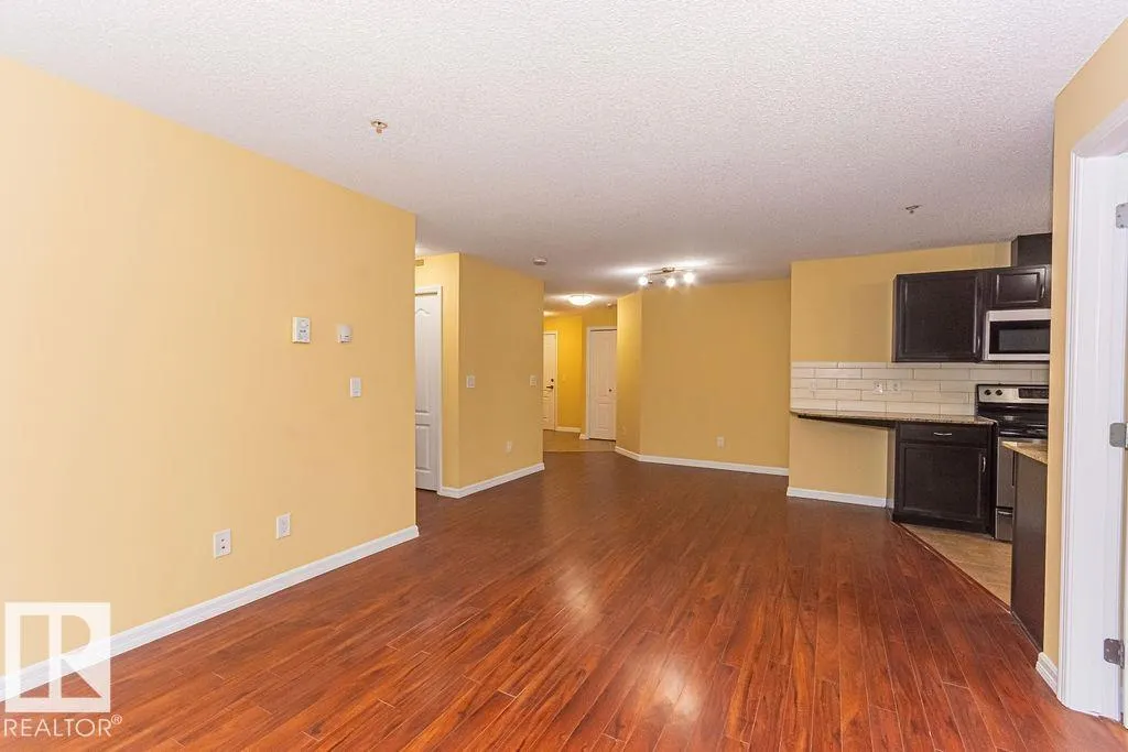 271 CHARLOTTE Way