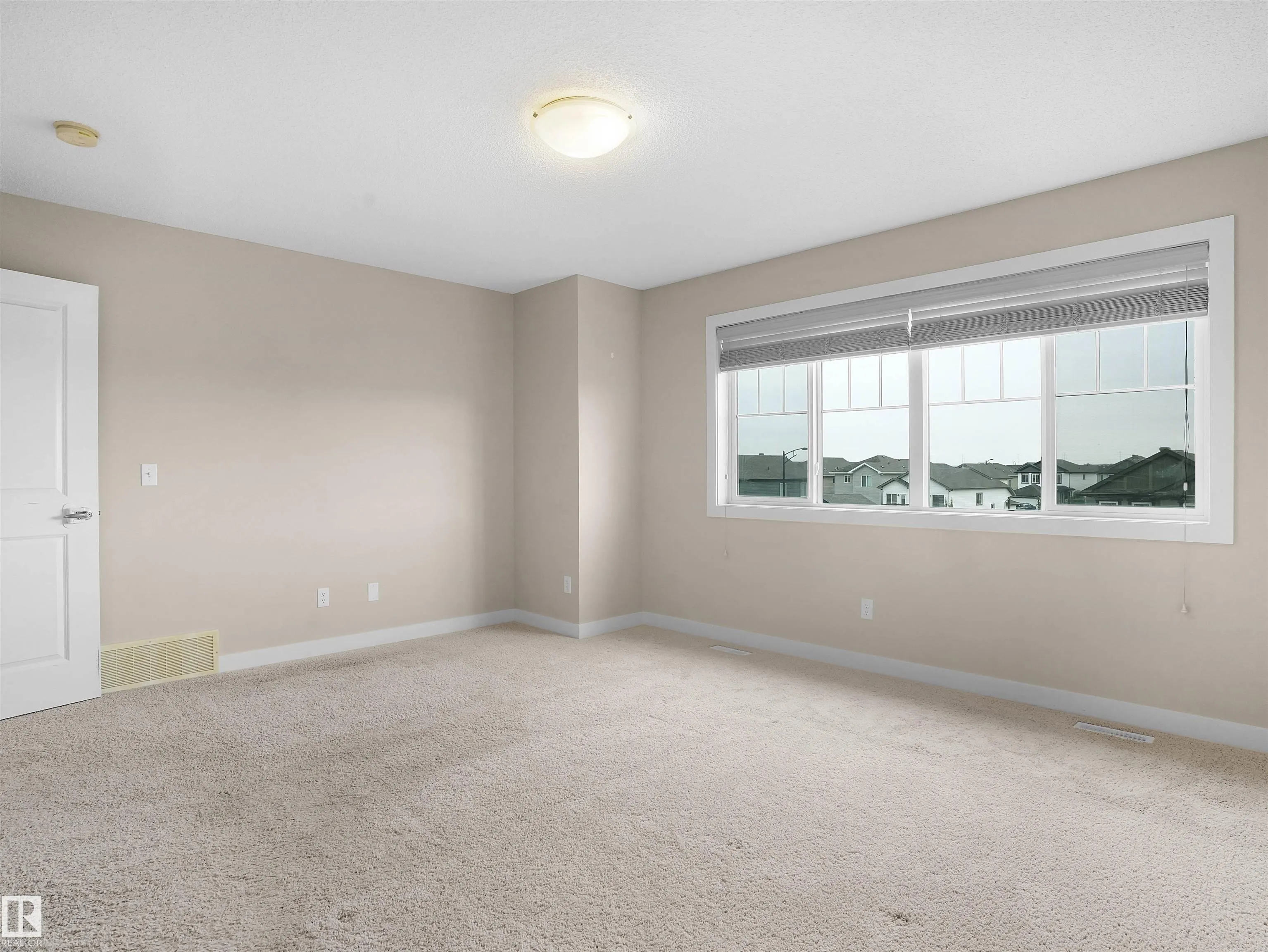 1530 Tamarack Boulevard