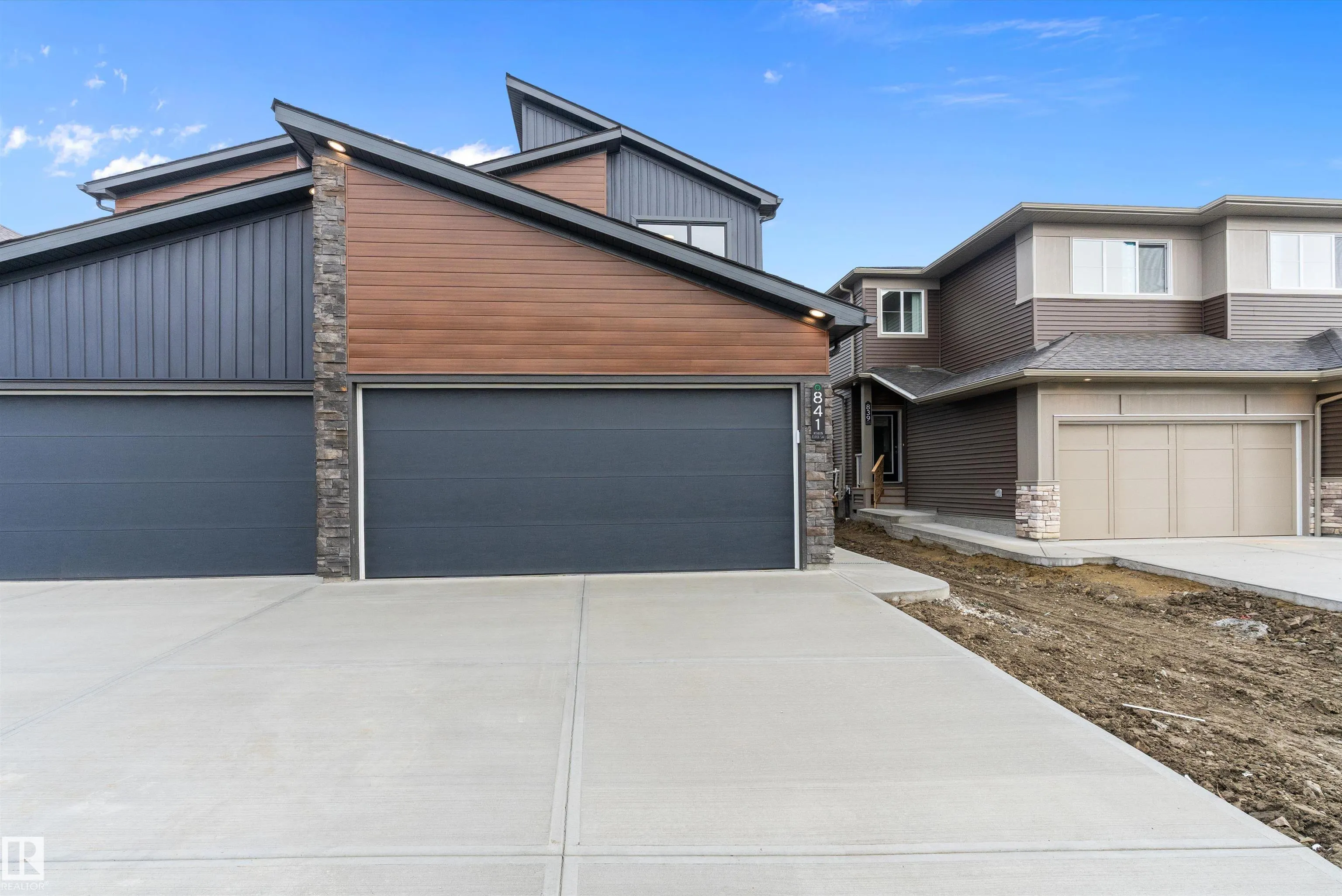 843 ROWAN Close