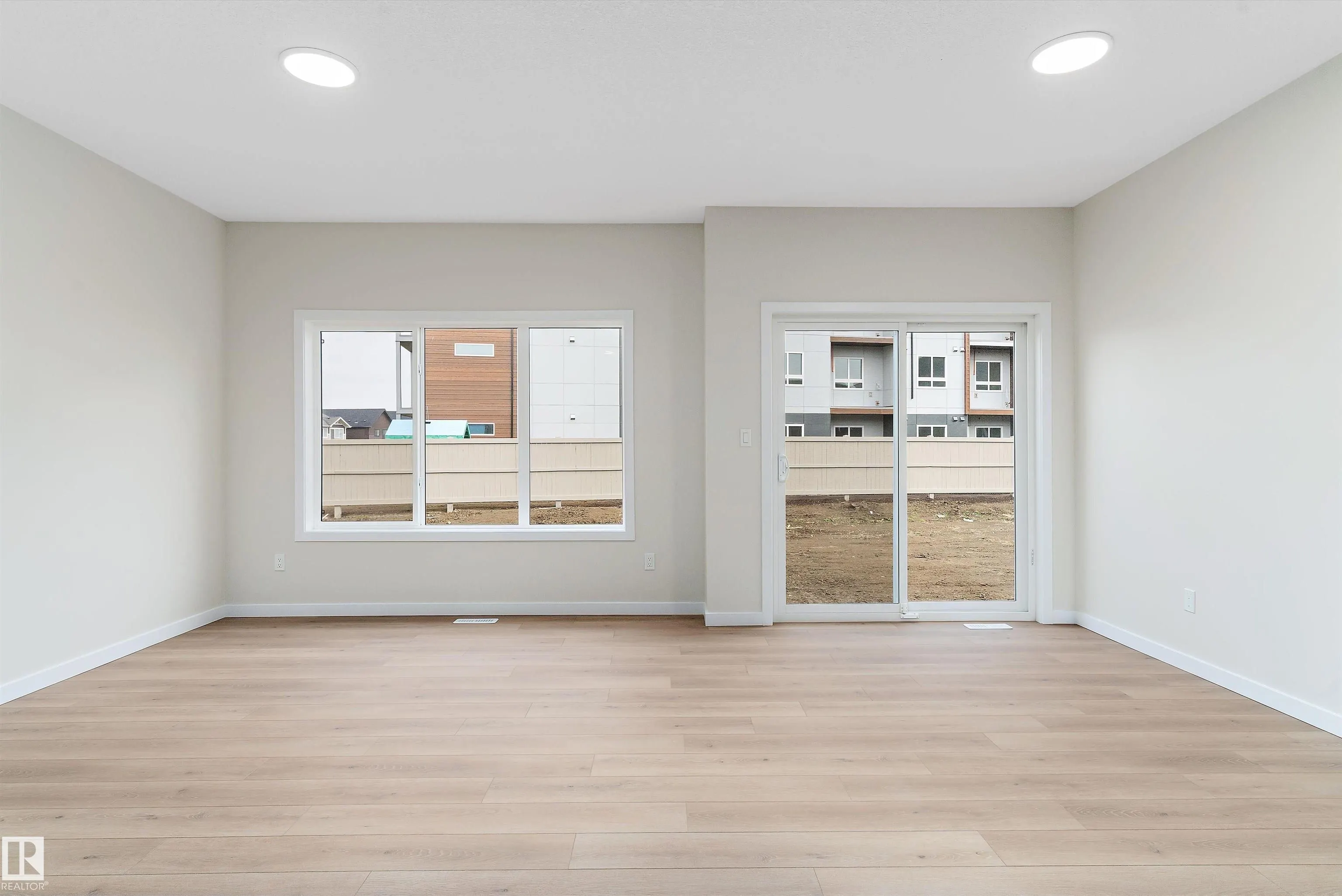 843 ROWAN Close