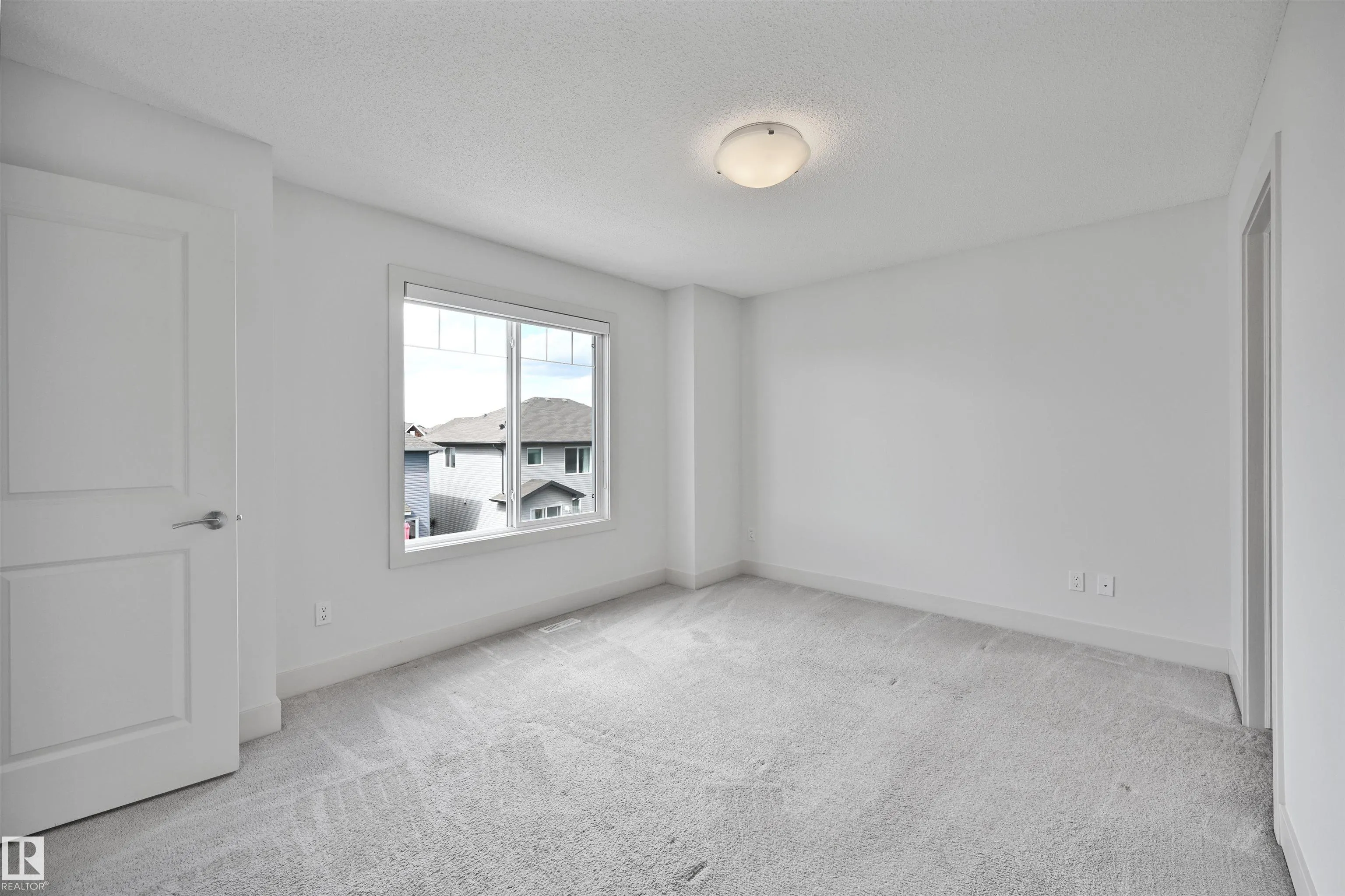 2922 MAPLE Way