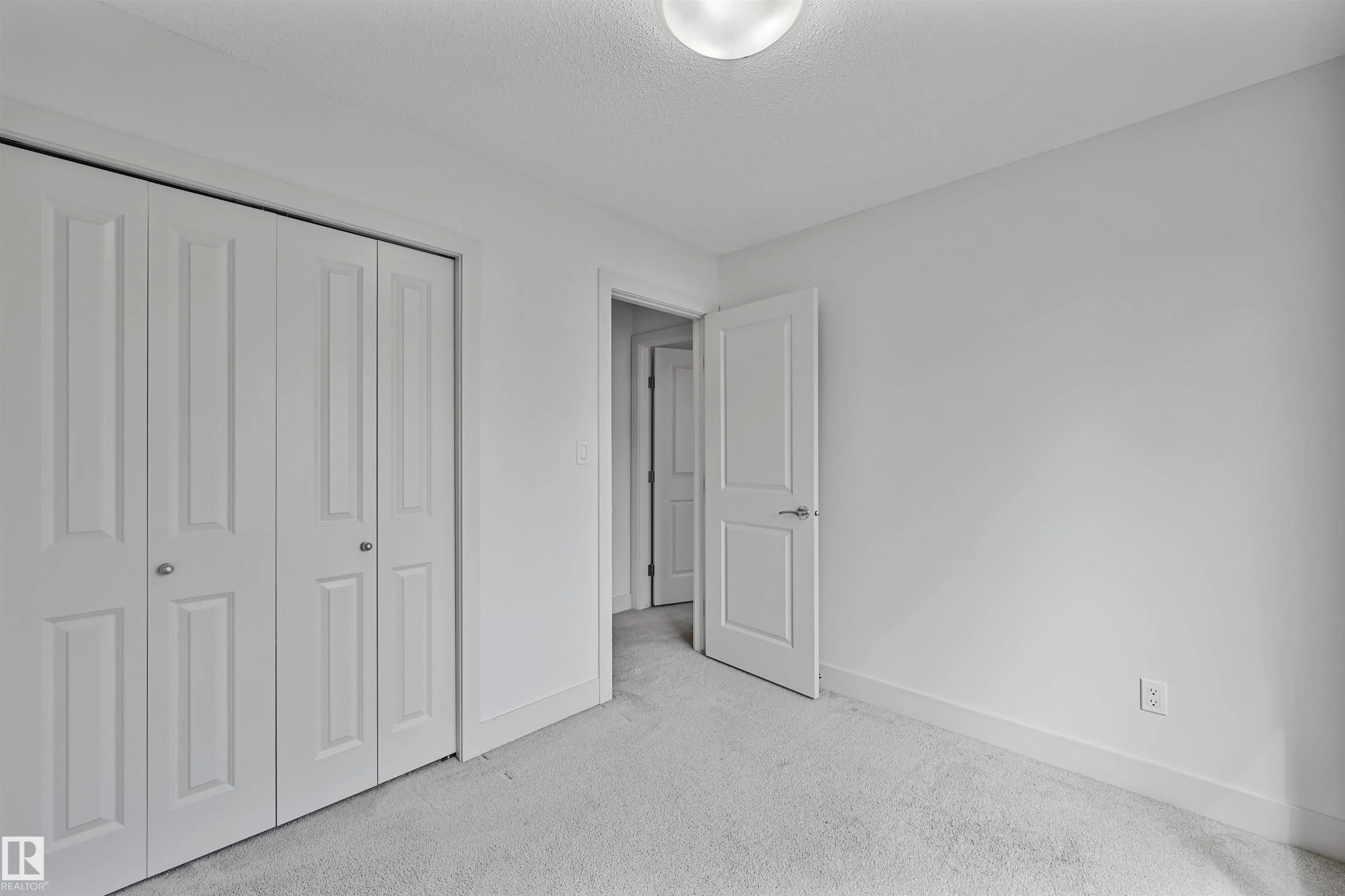 2922 MAPLE Way