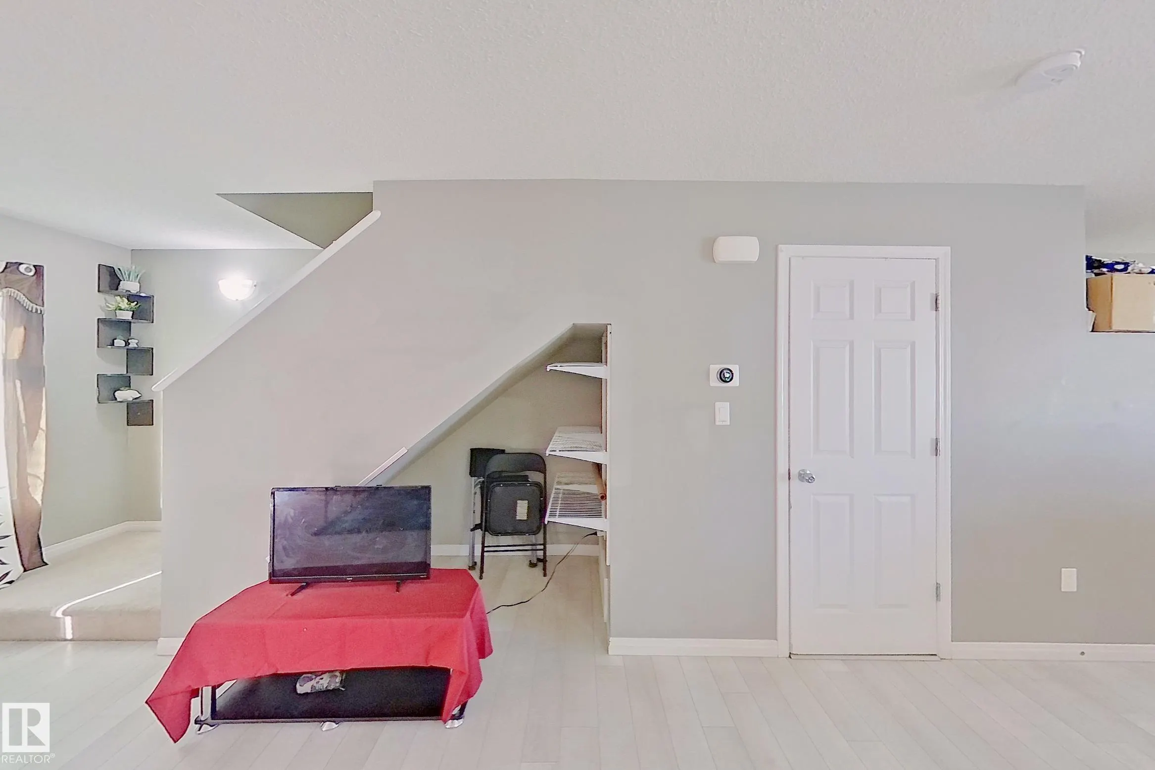 9151 SHAW Way