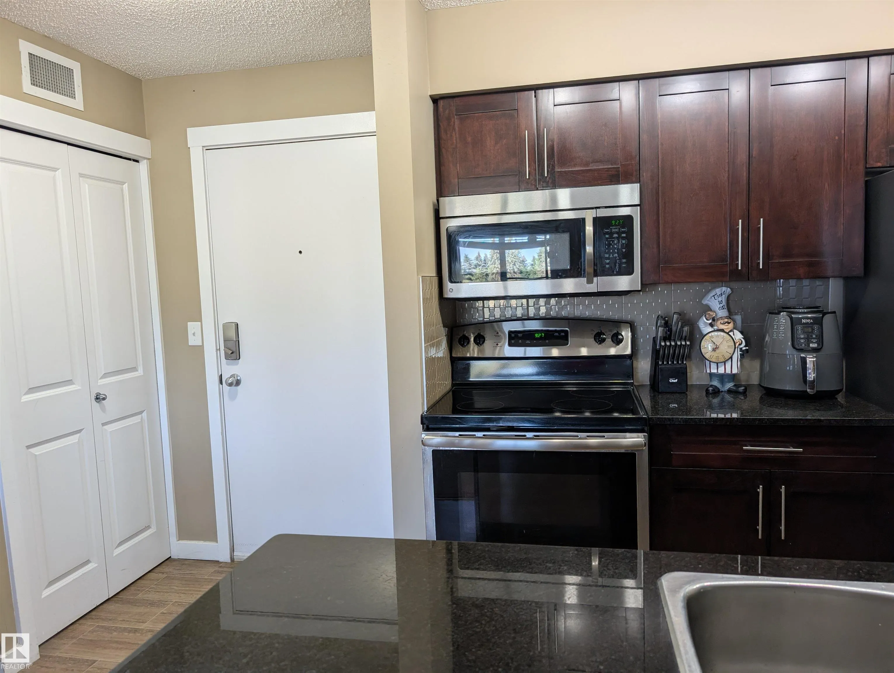 3211 JAMES MOWATT Trail