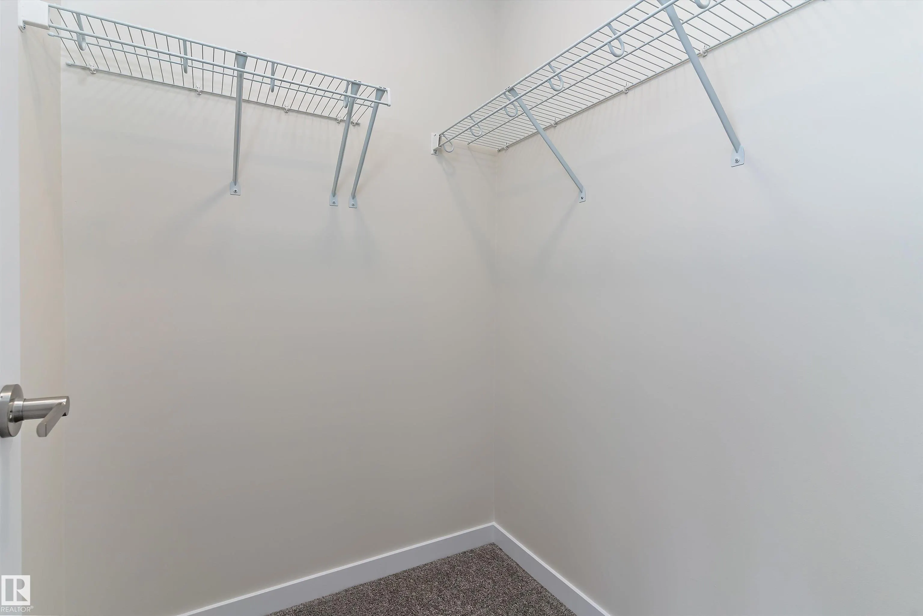 841 ROWAN Close