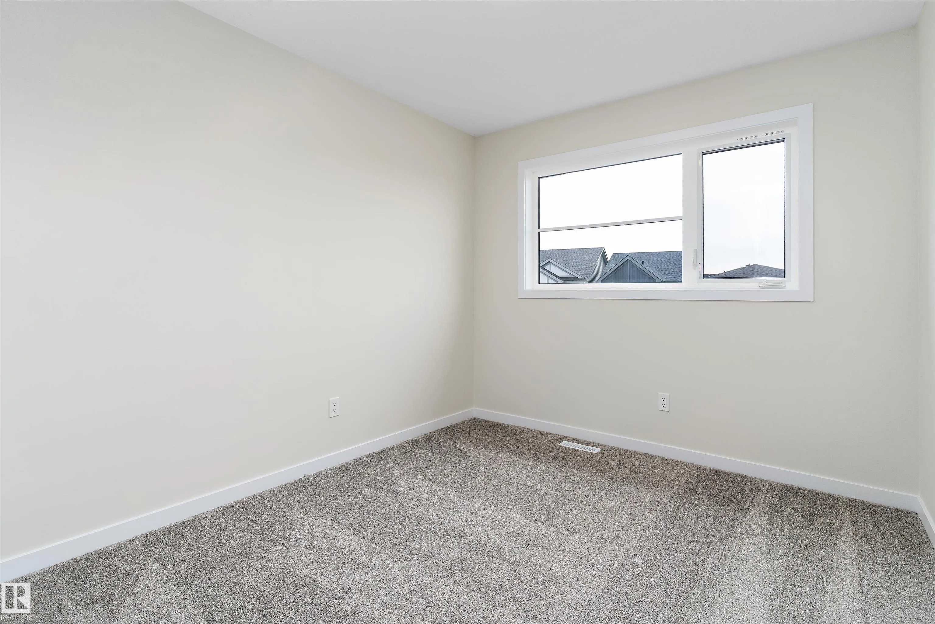 841 ROWAN Close