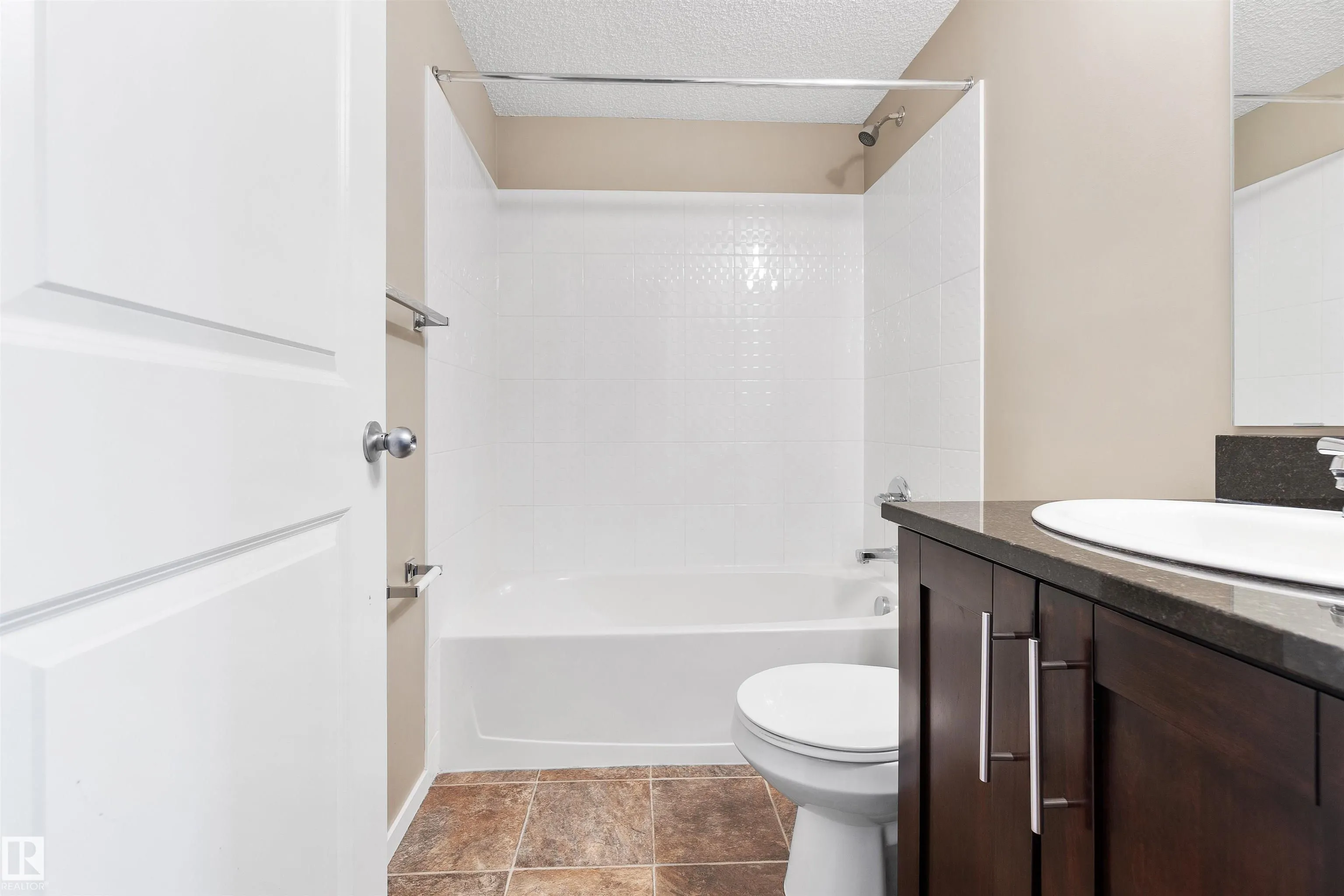 3207 James Mowatt Trail