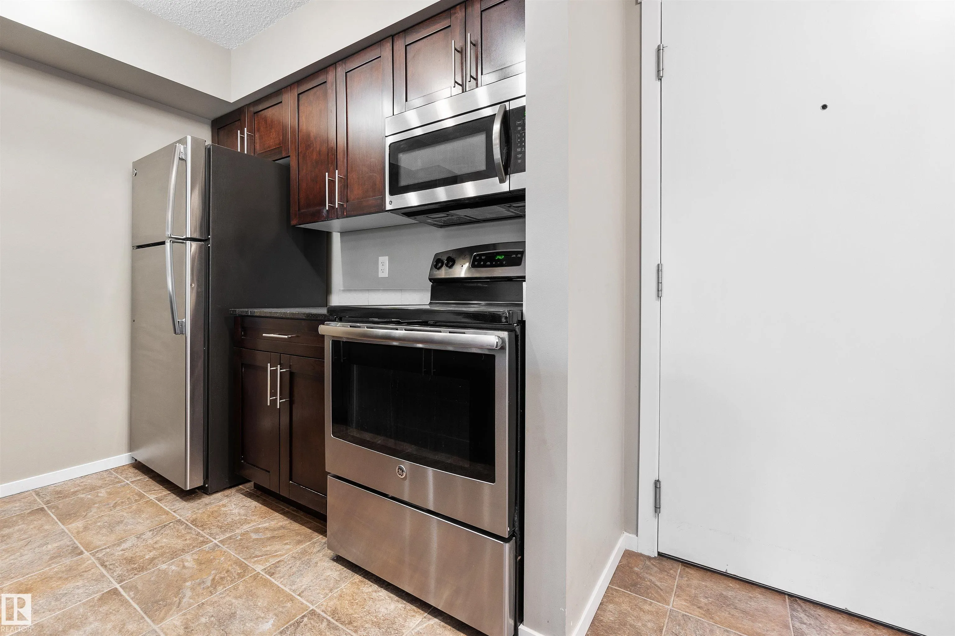 3207 James Mowatt Trail