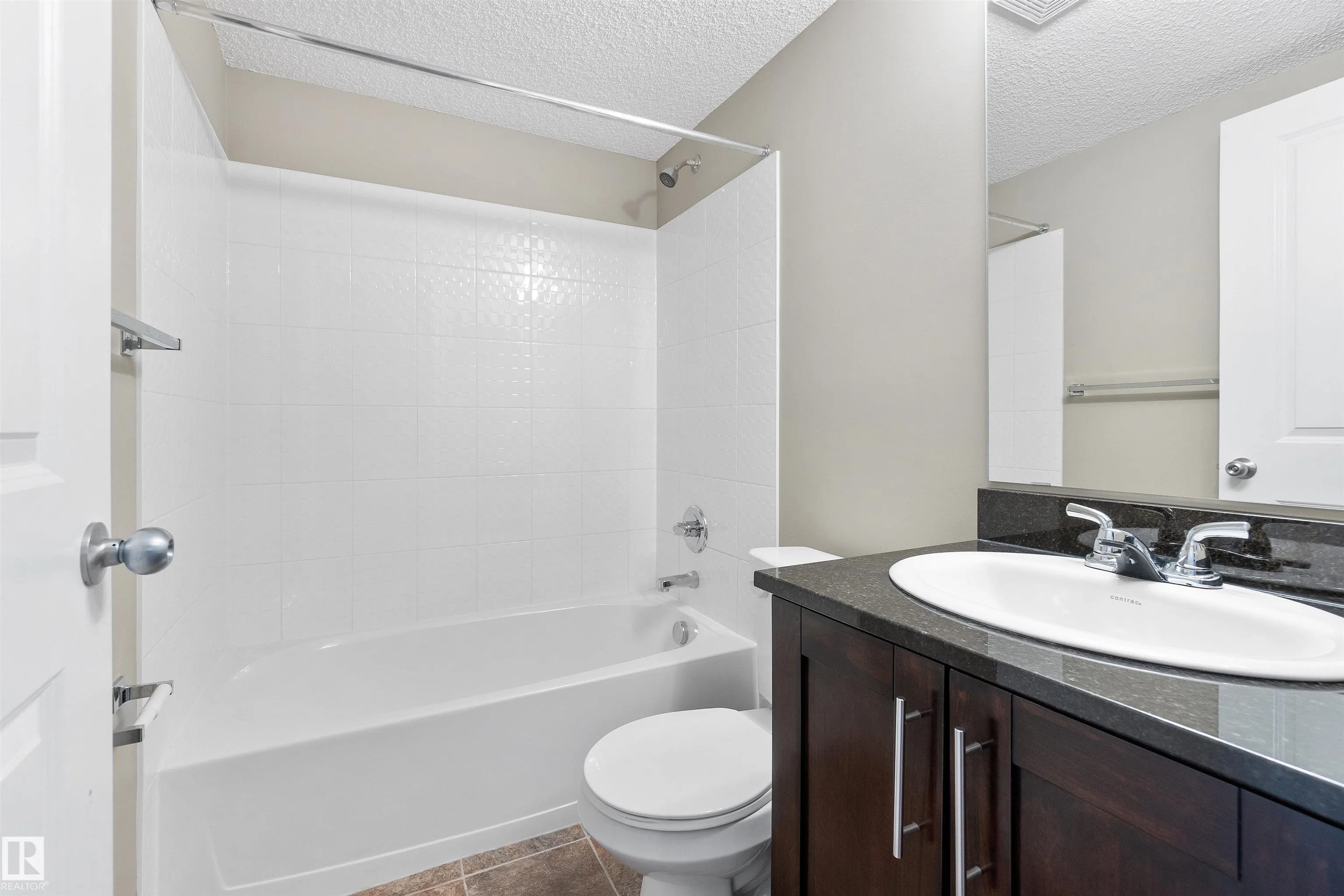 3207 James Mowatt Trail