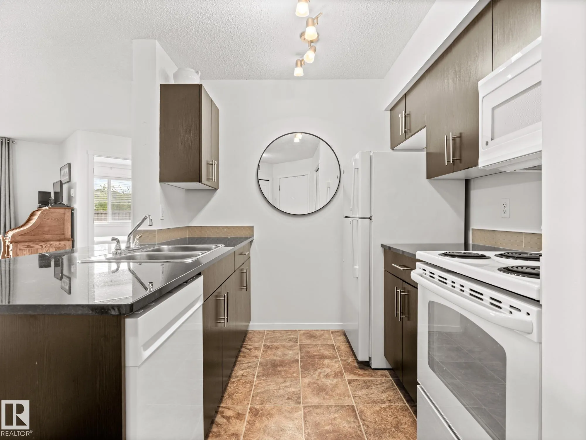 3207 JAMES MOWATT Trail