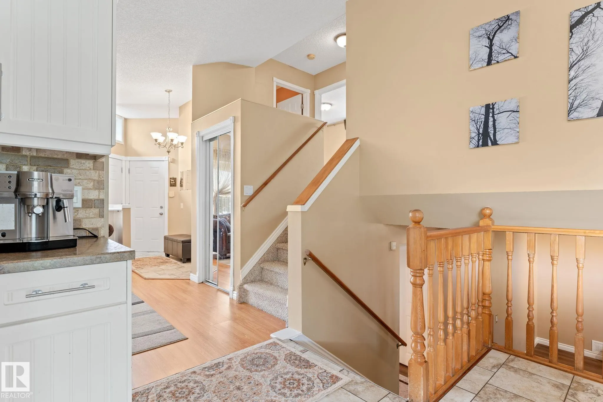 1071 JONES Crescent