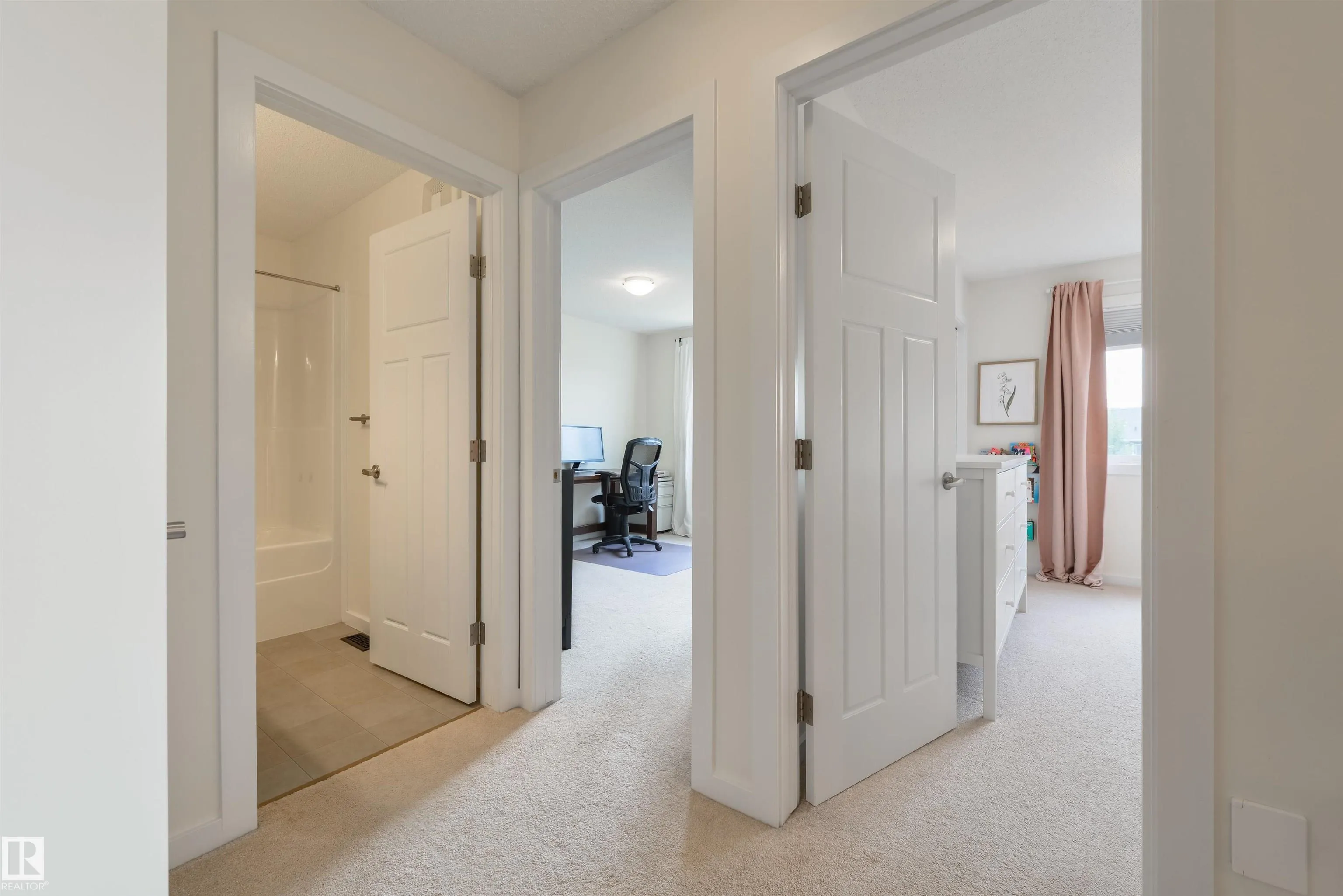 5519 CRABAPPLE Loop