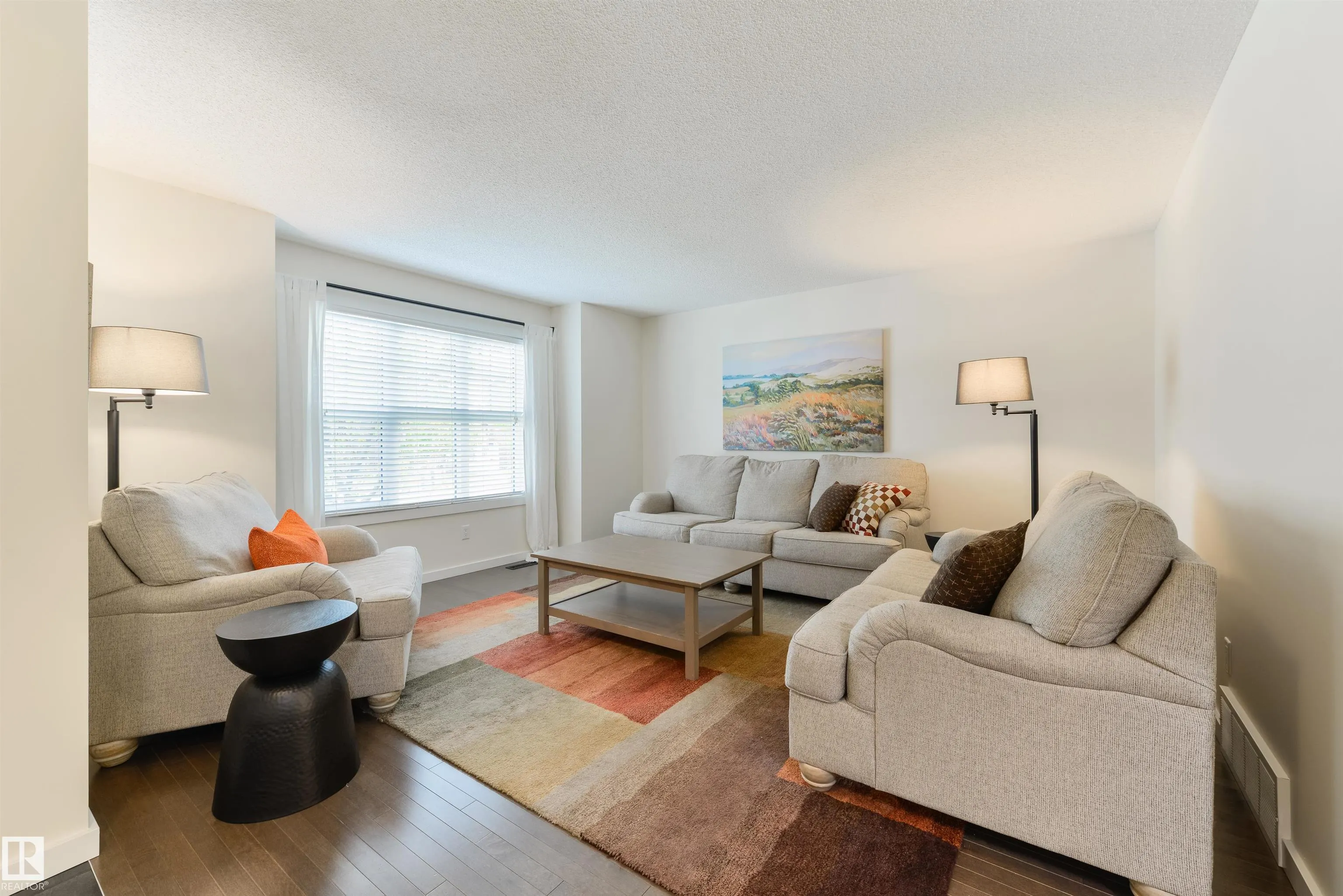 5519 CRABAPPLE Loop
