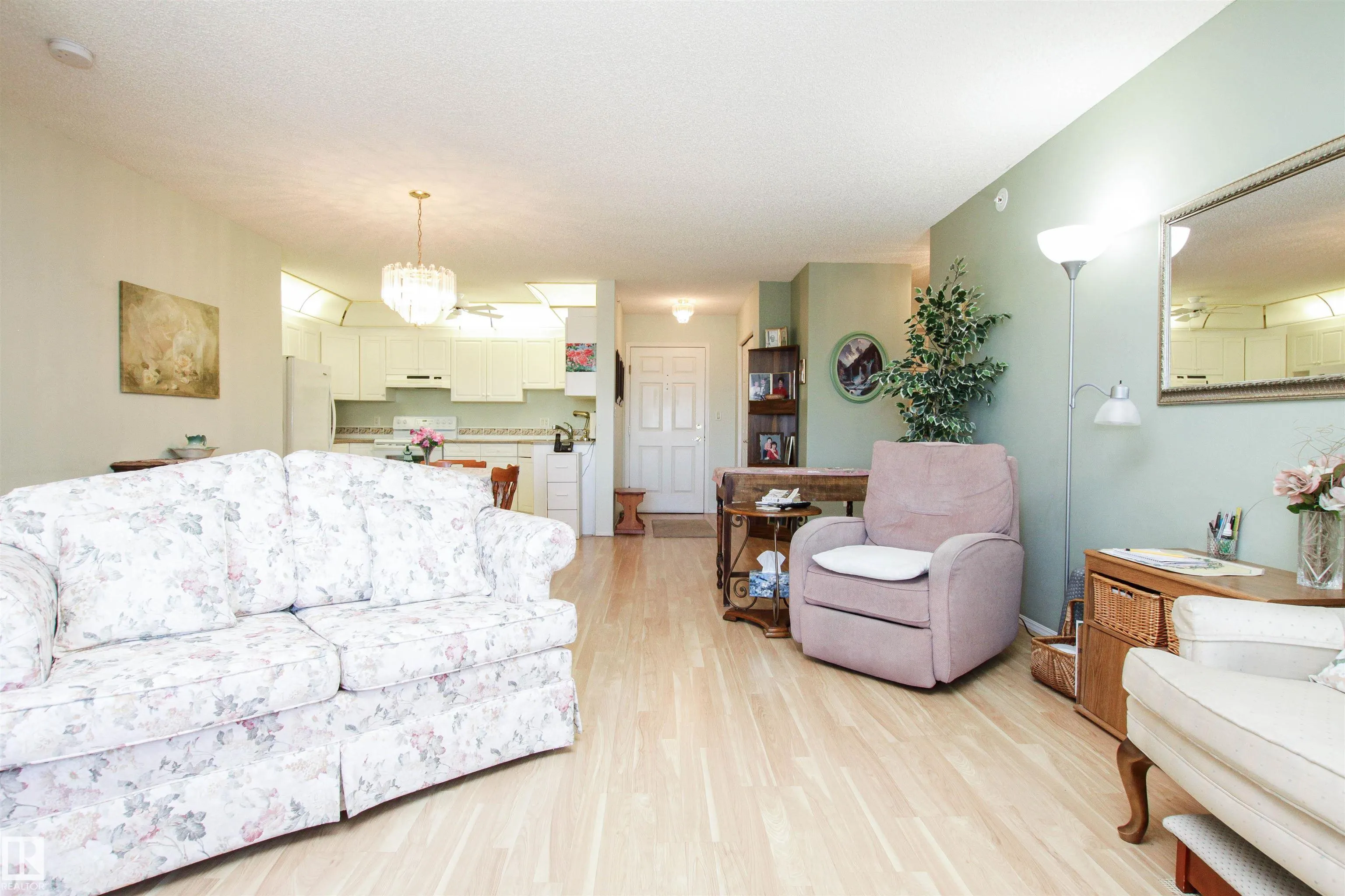 69 CRYSTAL Lane