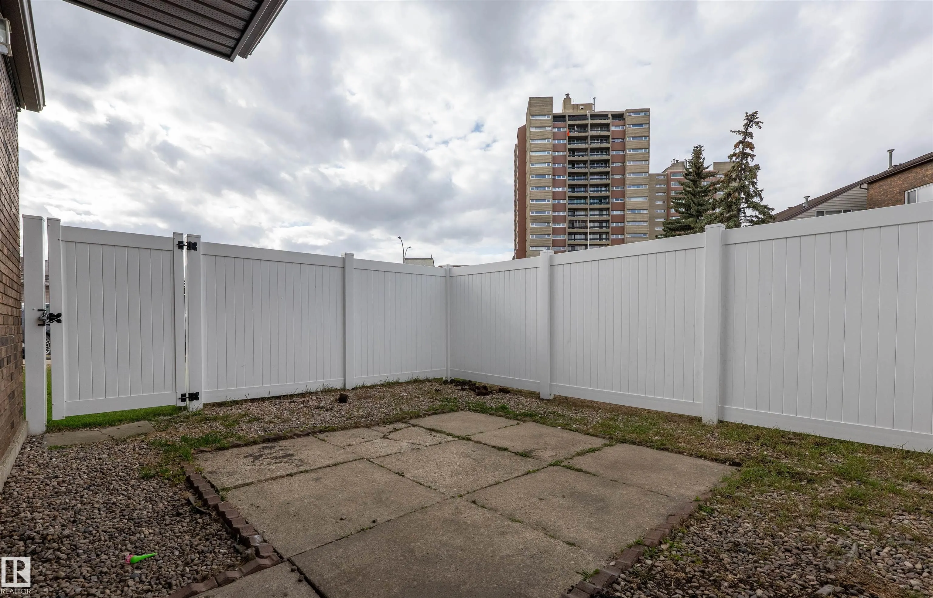 1C MEADOWLARK Village