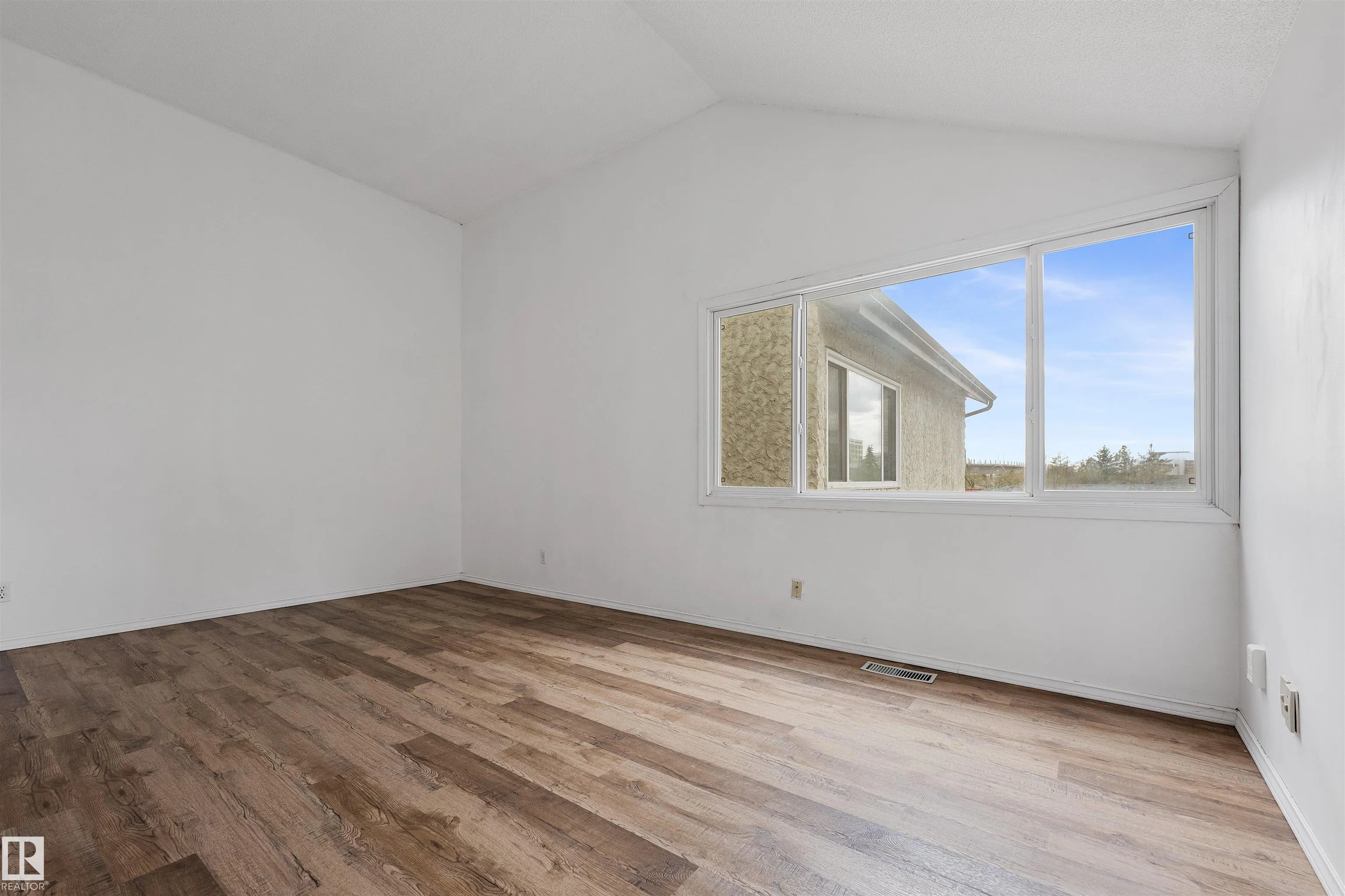 1C MEADOWLARK Village