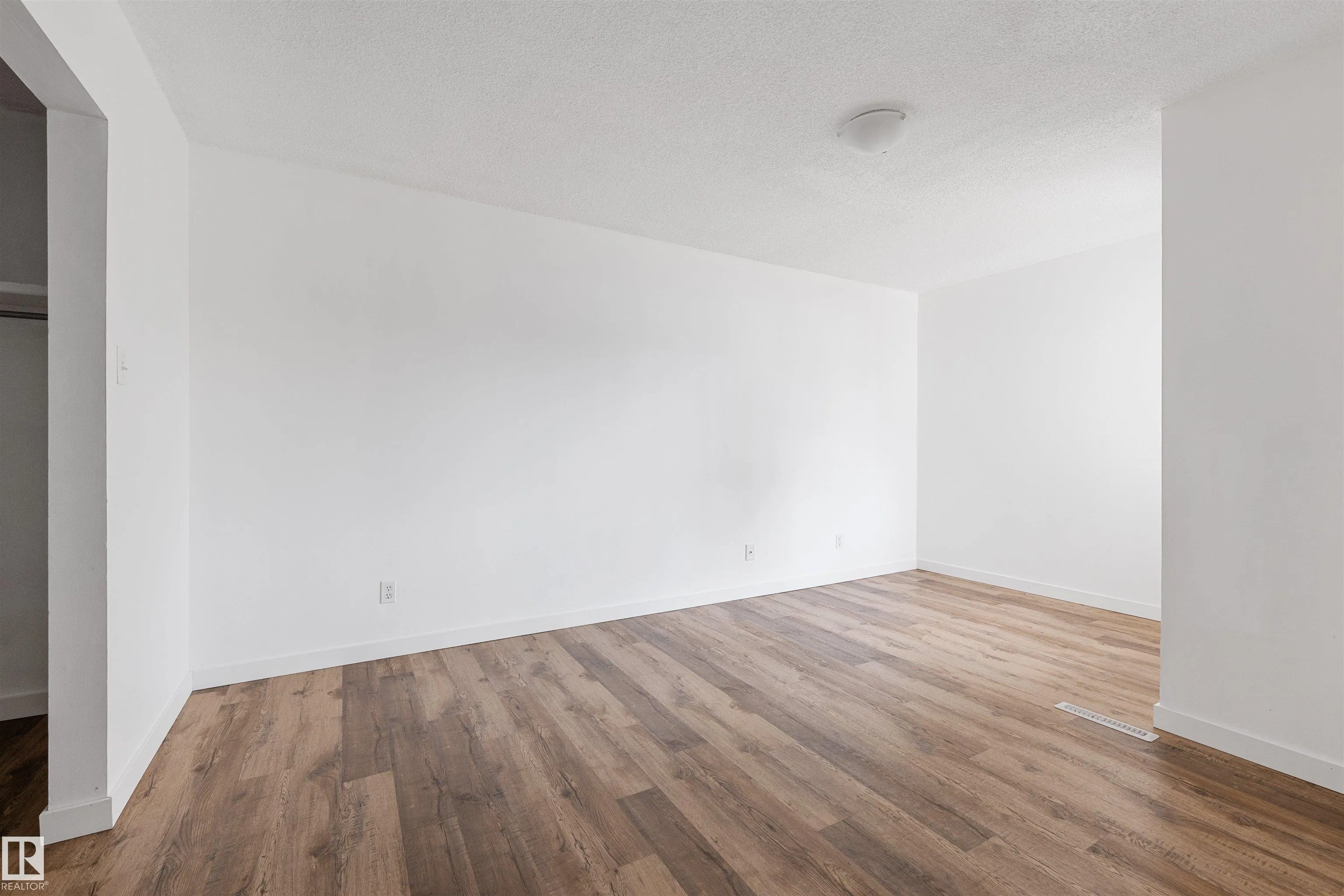 1C MEADOWLARK Village