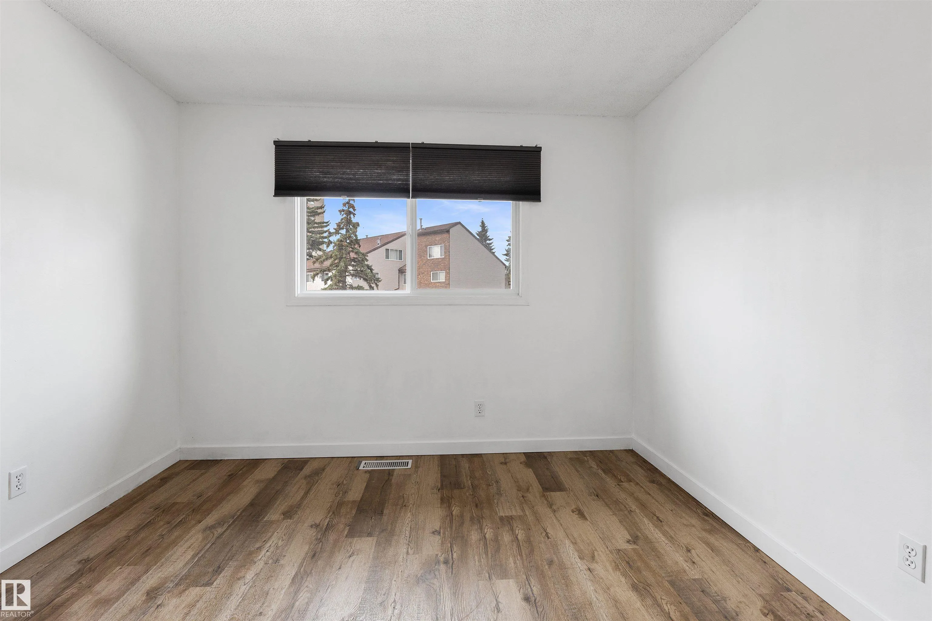 1C MEADOWLARK Village
