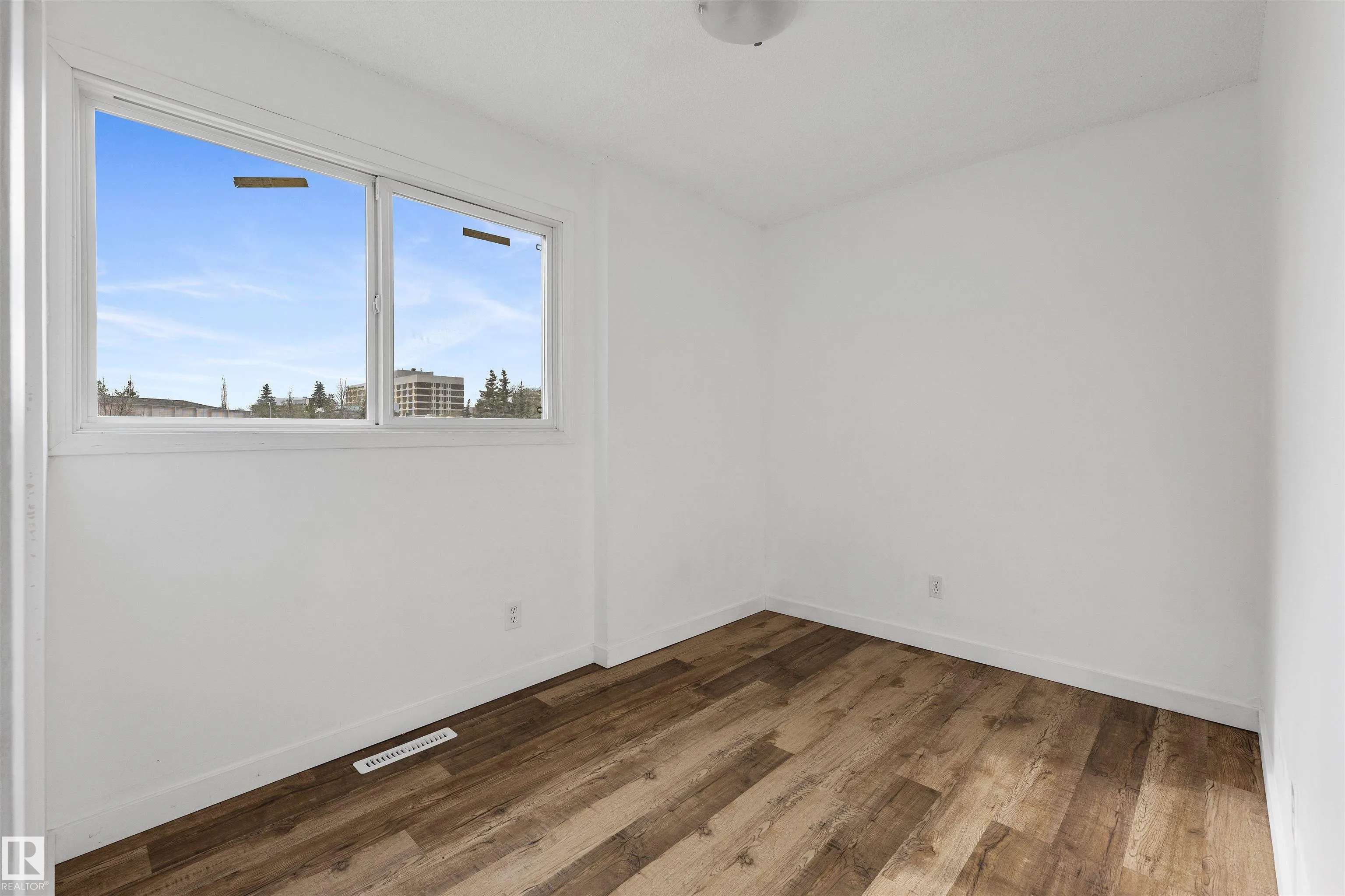 1C MEADOWLARK Village