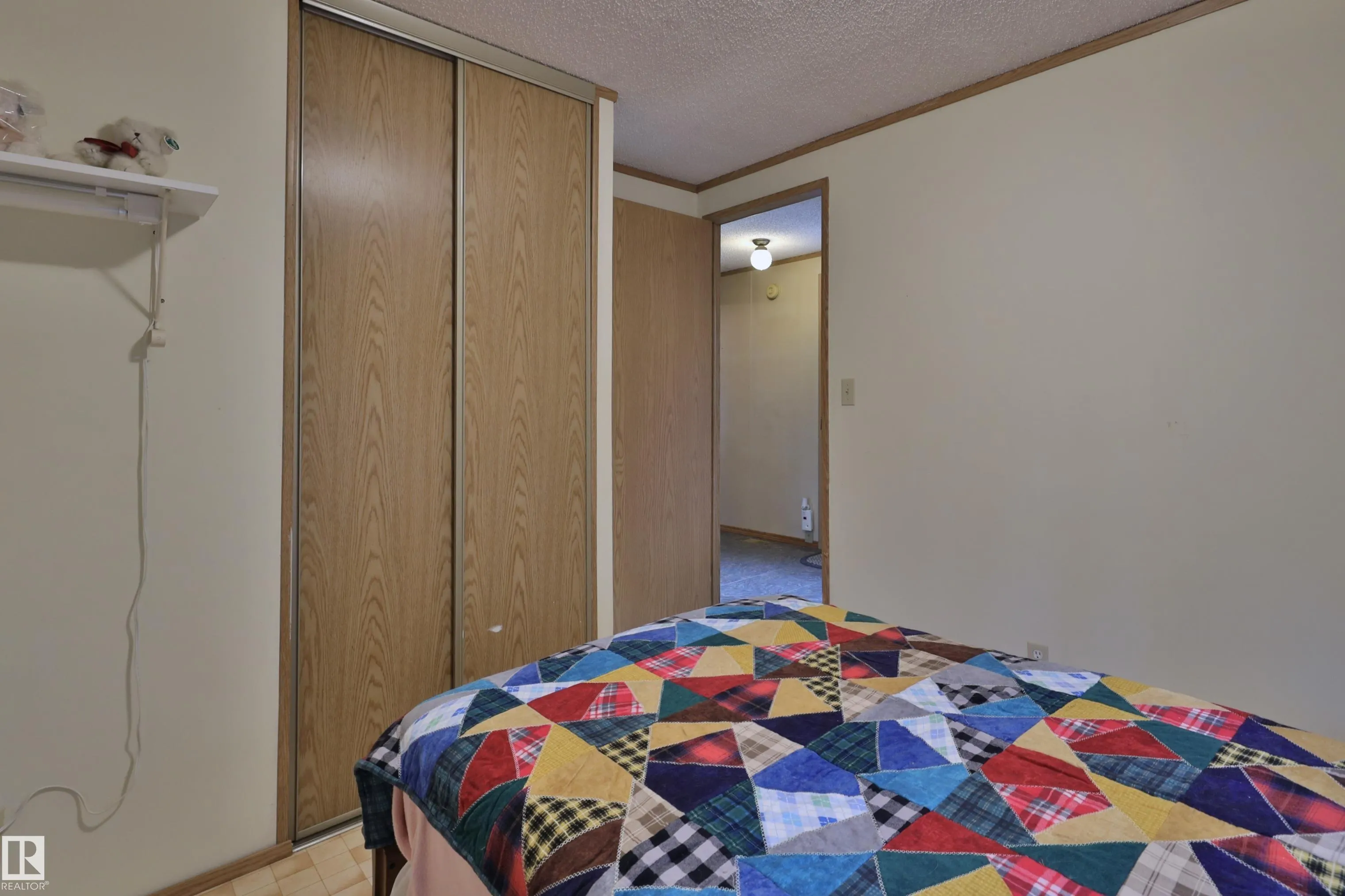 472075 RGE ROAD 241