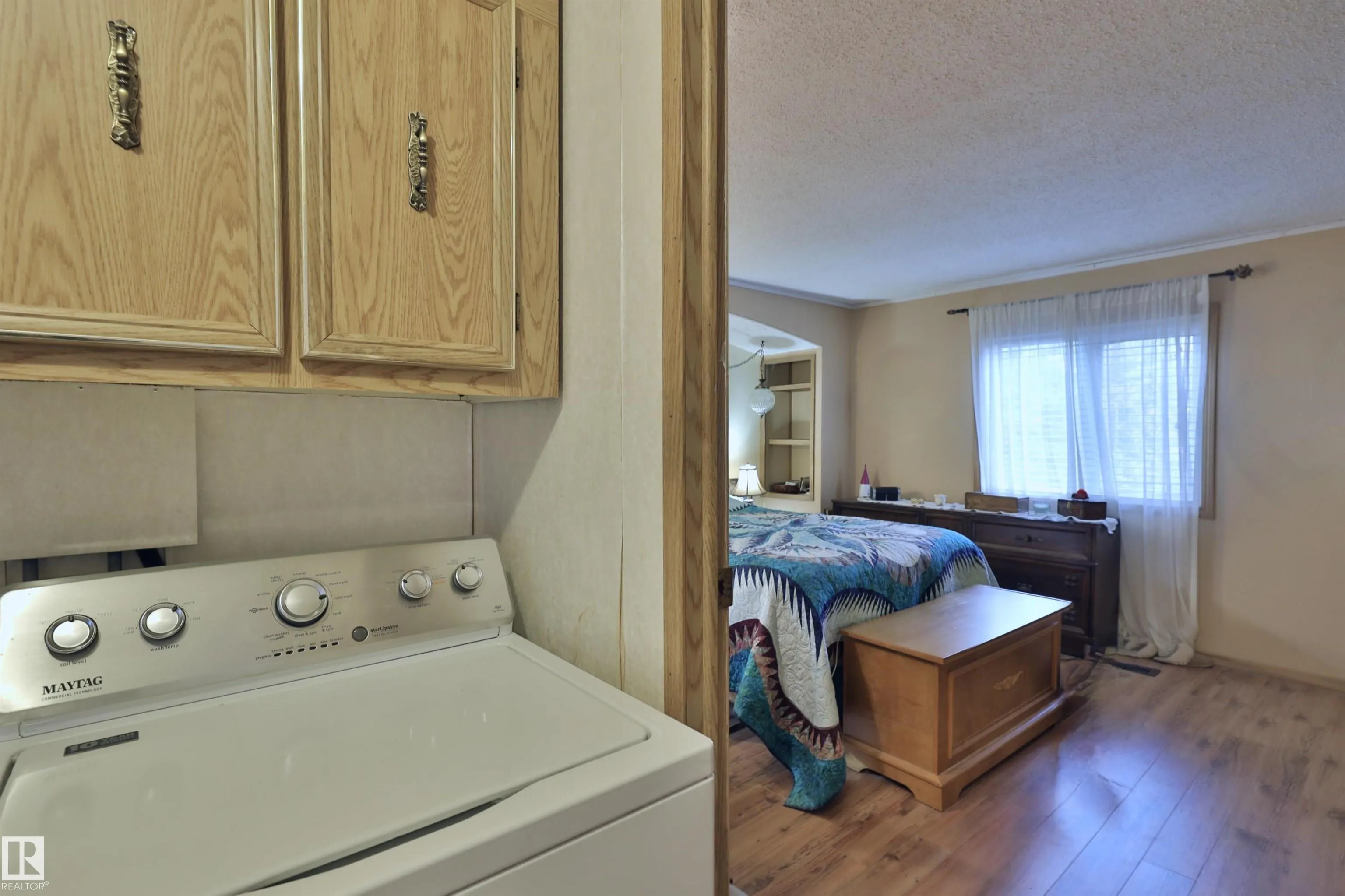 472075 RGE ROAD 241