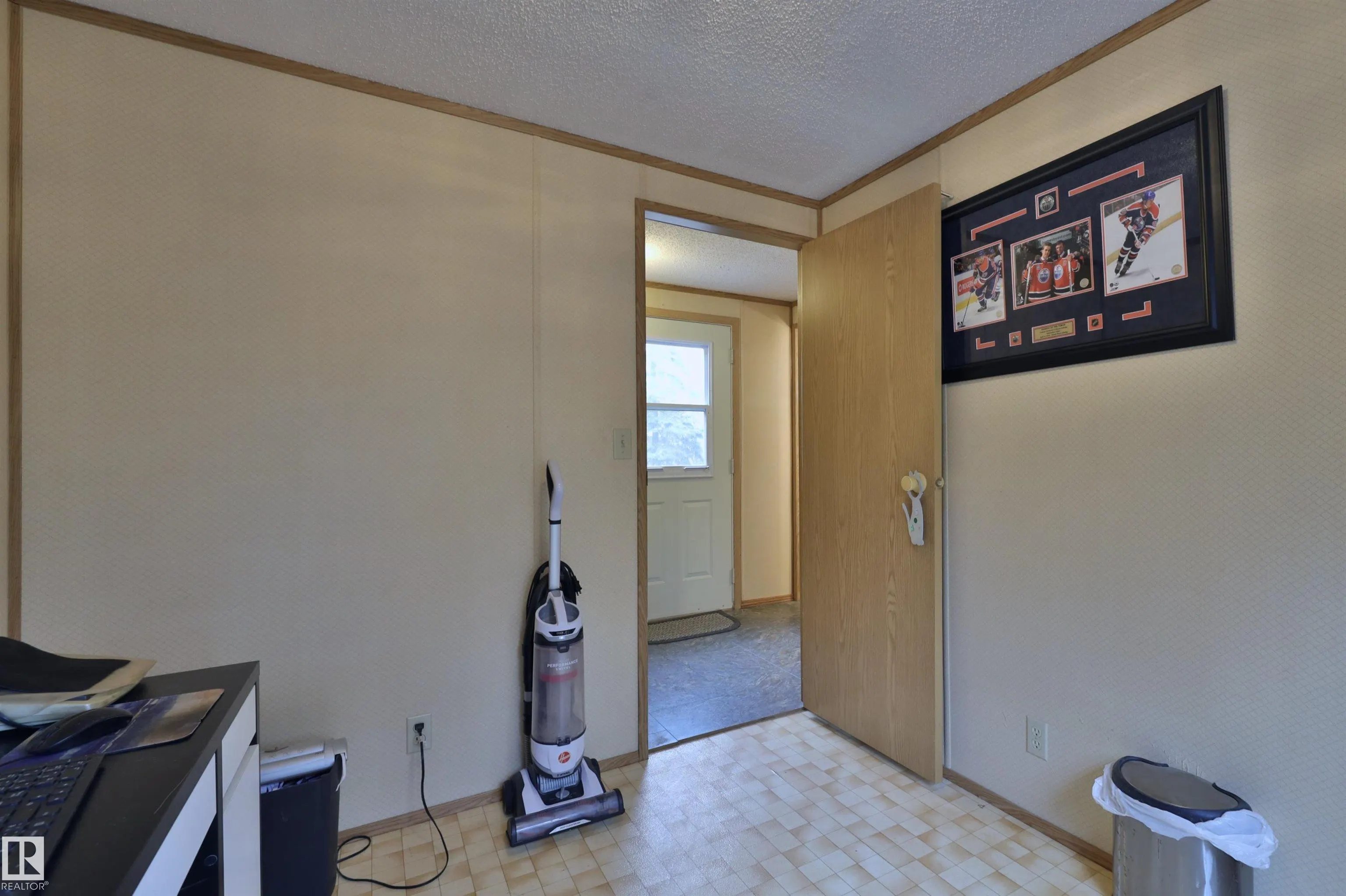 472075 RGE ROAD 241